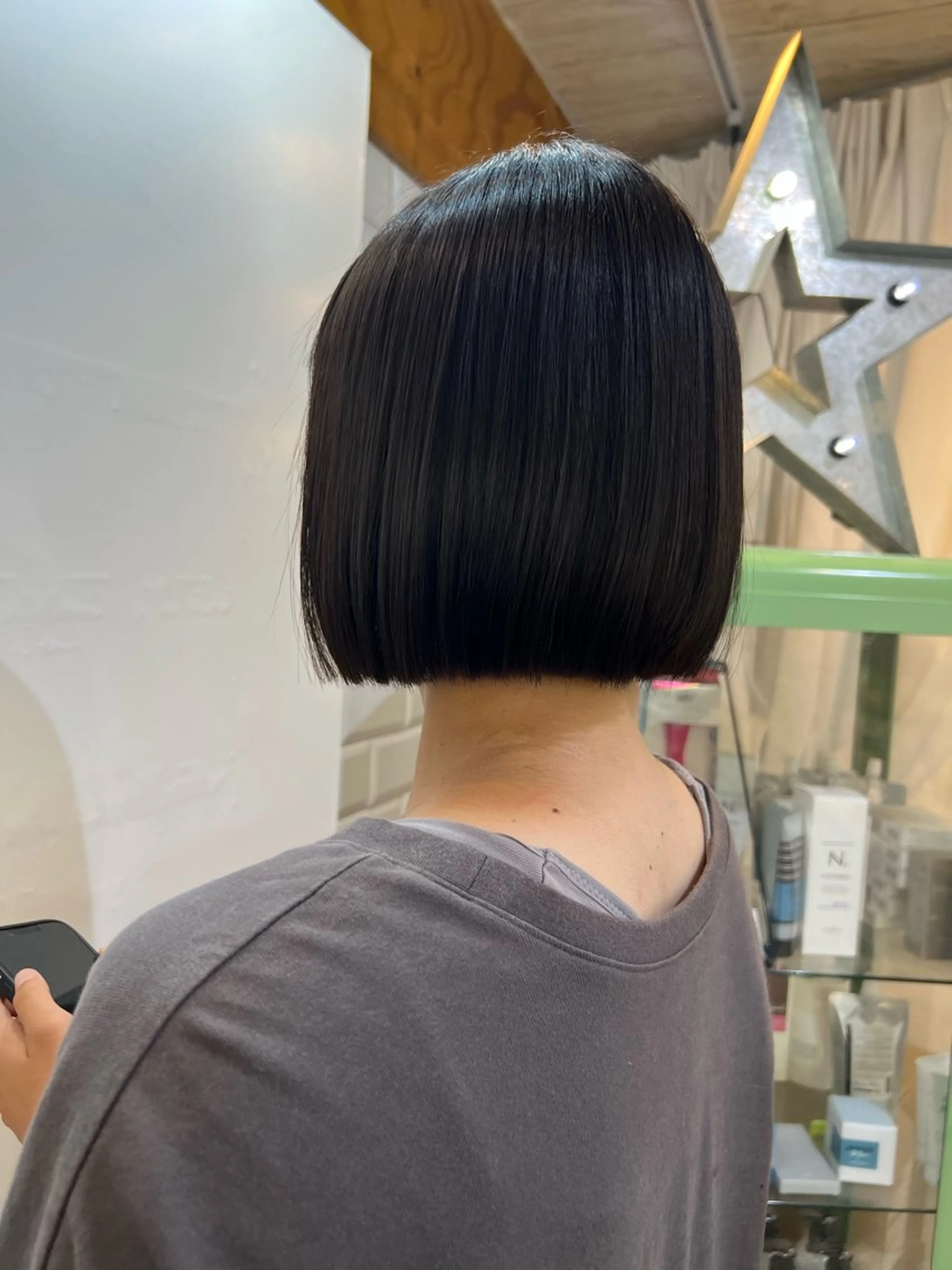 ショート カラー 縮毛矯正 カット 縮毛矯正 トリートメント KANA/ボブ/ インナーカラー/艶髪のヘアスタイル