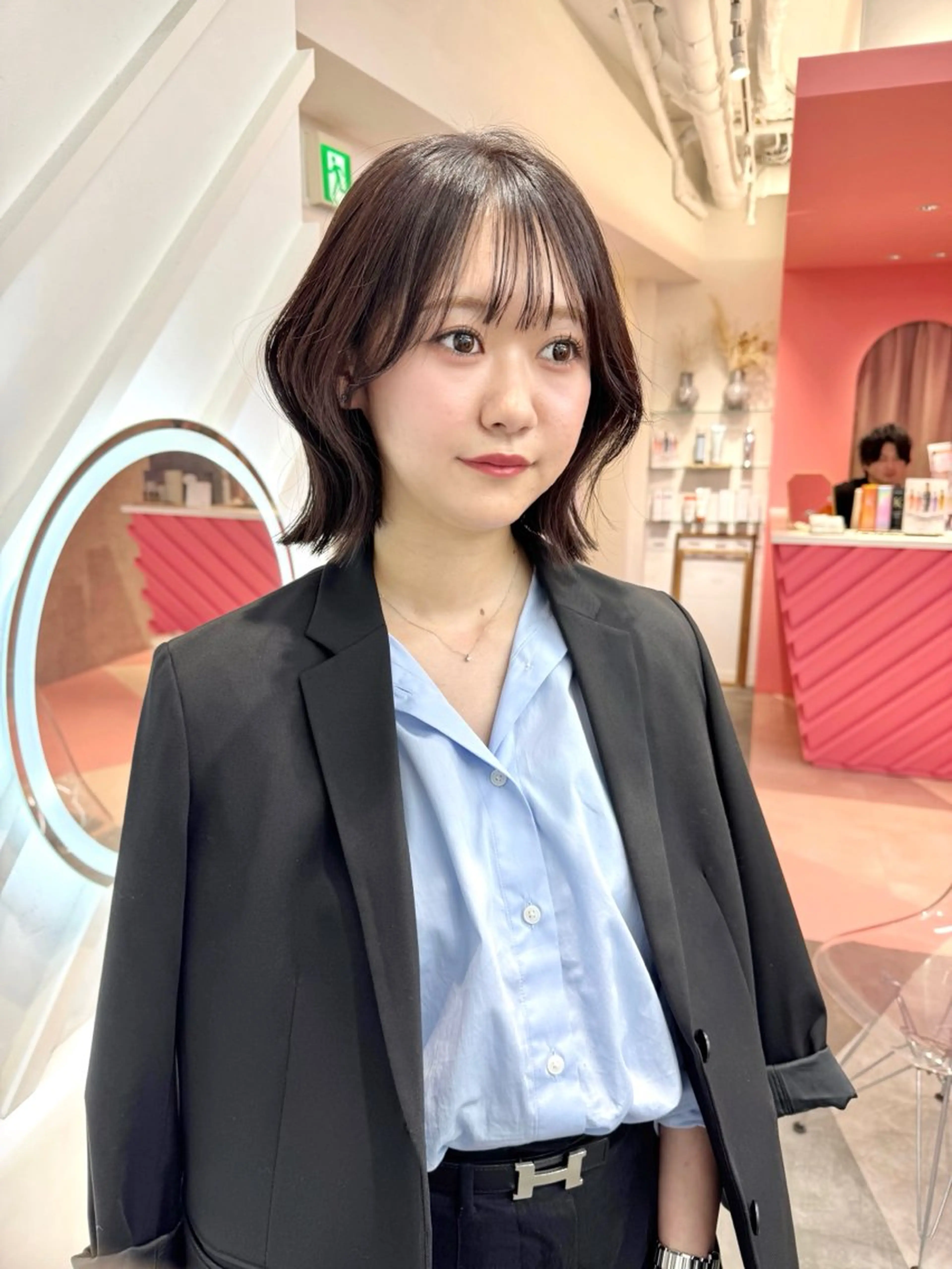 ショート カラー カット ヘアカラー トリートメント 莉乃/縮毛矯正/髪質 改善/艶カラーのヘアスタイル