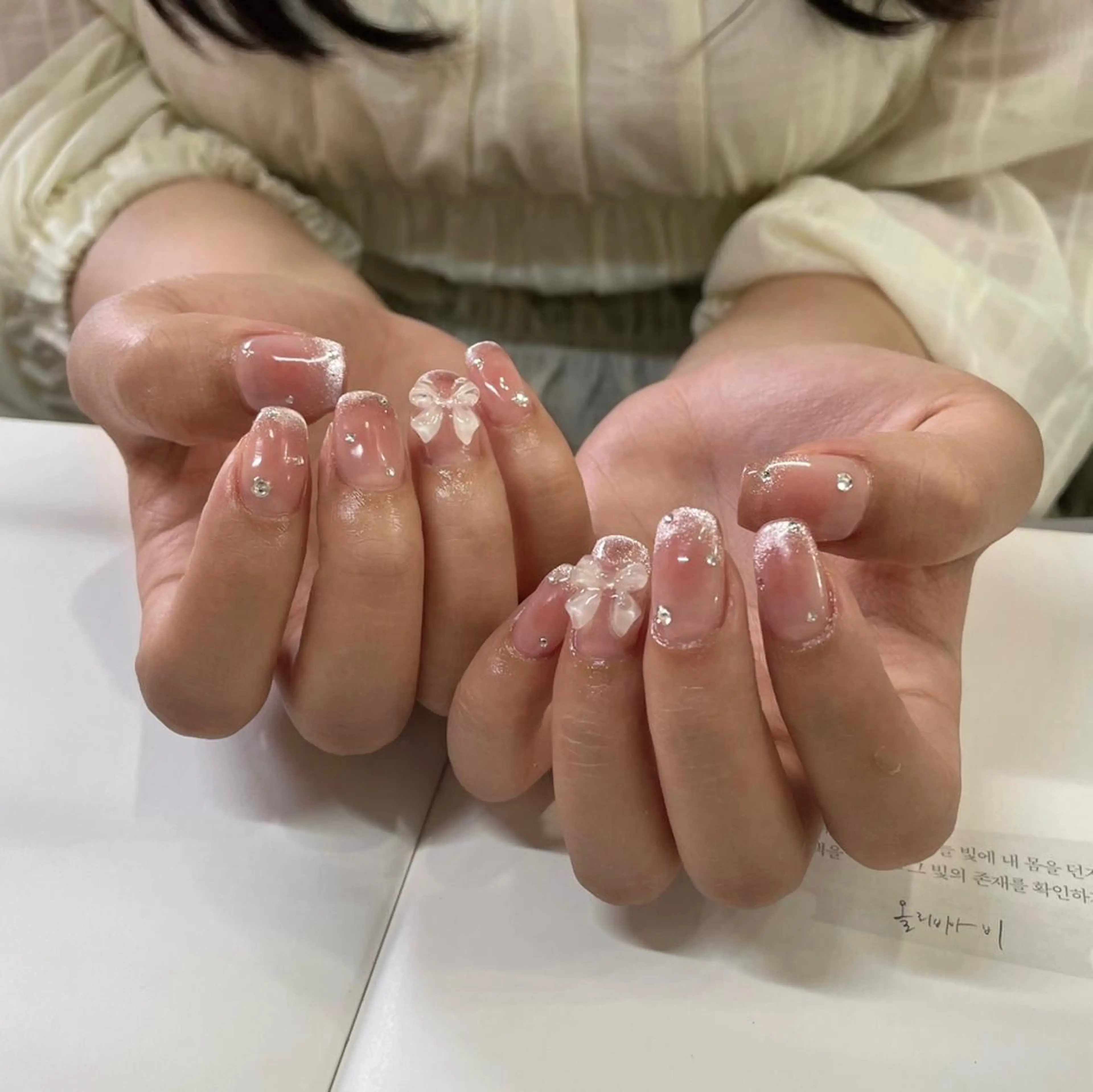 ネイル ハンドネイル ネイルズシャトン🪡 ネイリスト齊藤のネイルデザイン