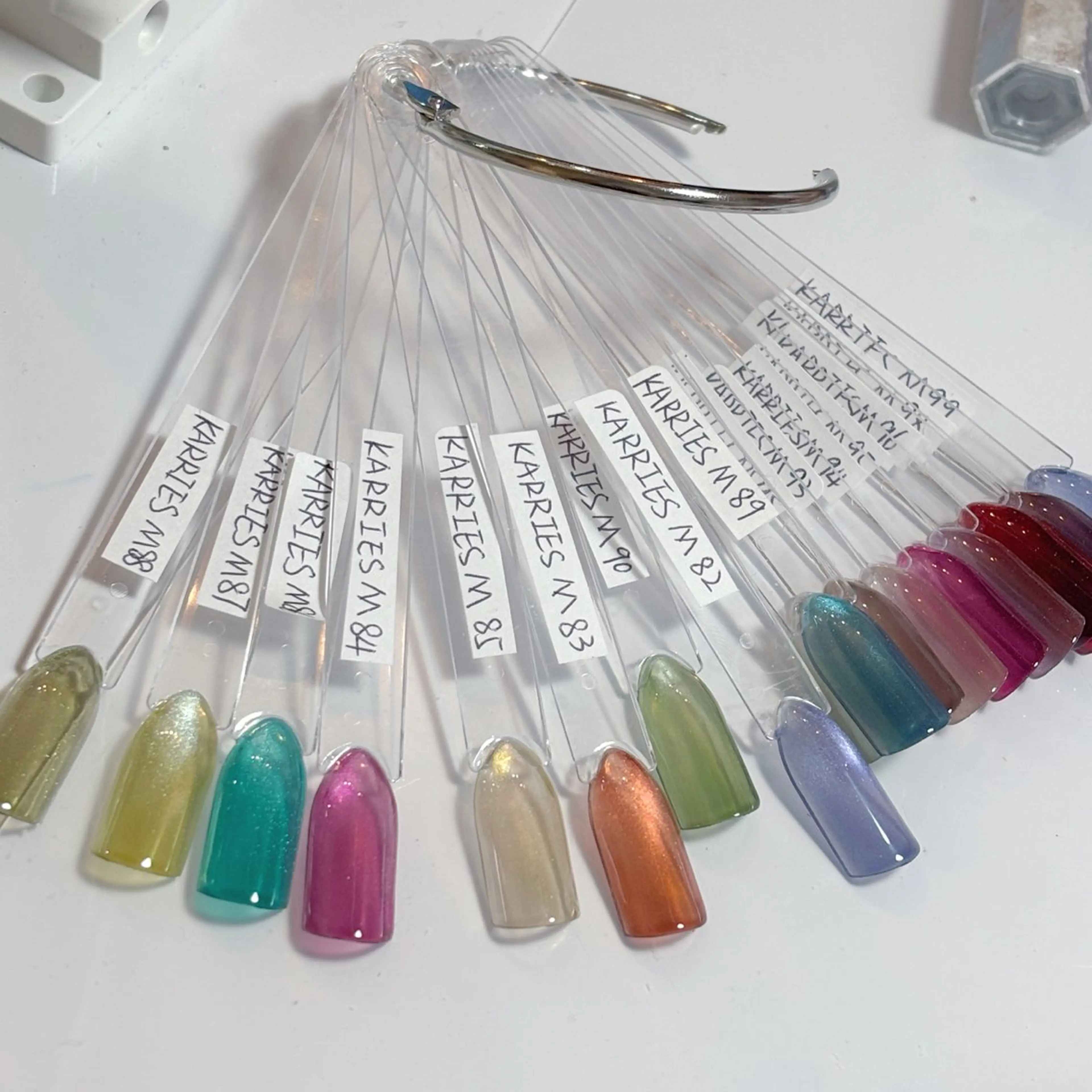 ネイル マグネットネイル ハンドネイル HITOMI まおのネイルデザイン