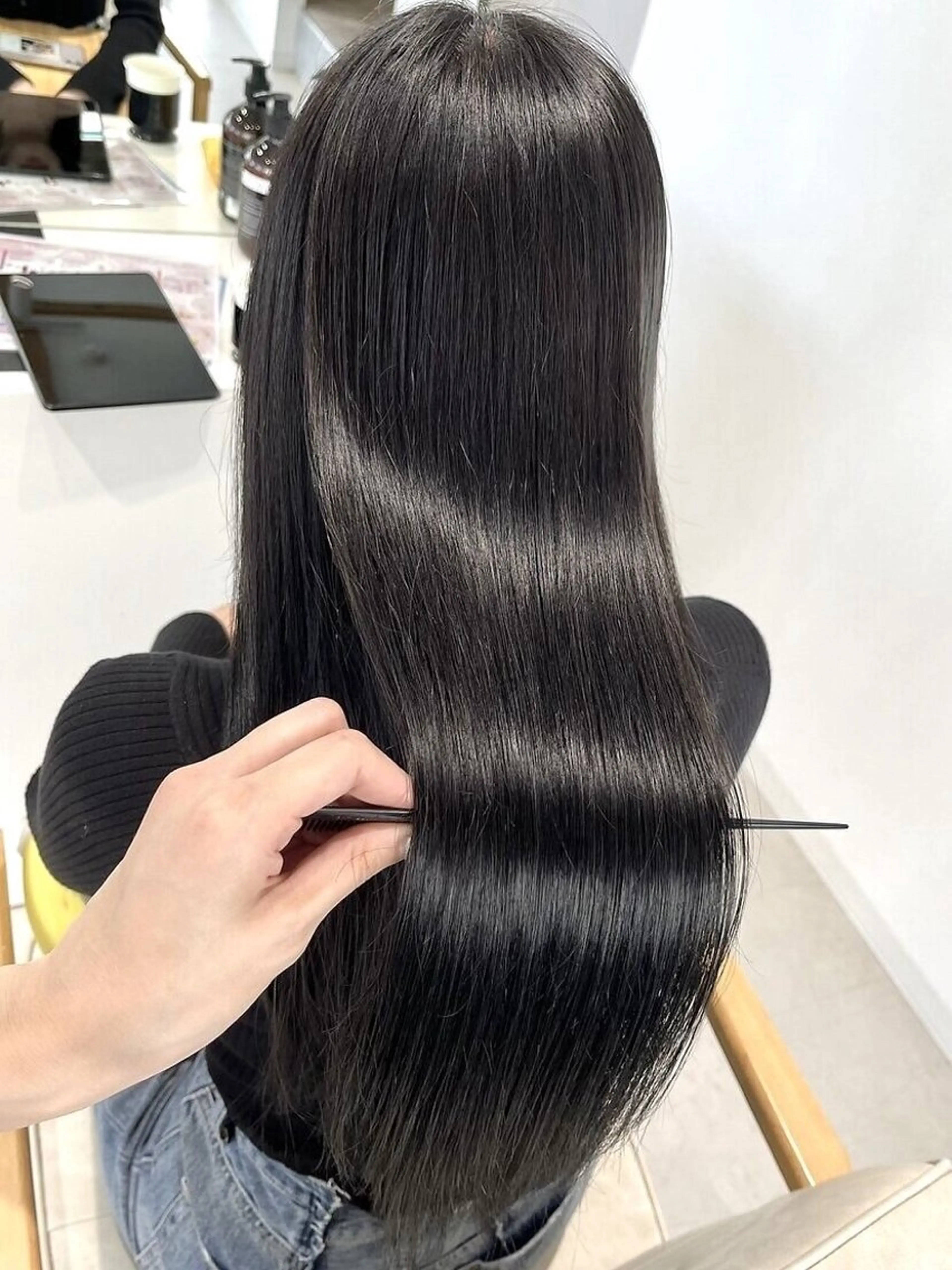 【艶髪✨】髪質改善縮毛矯正（ケア剤込み）の写真