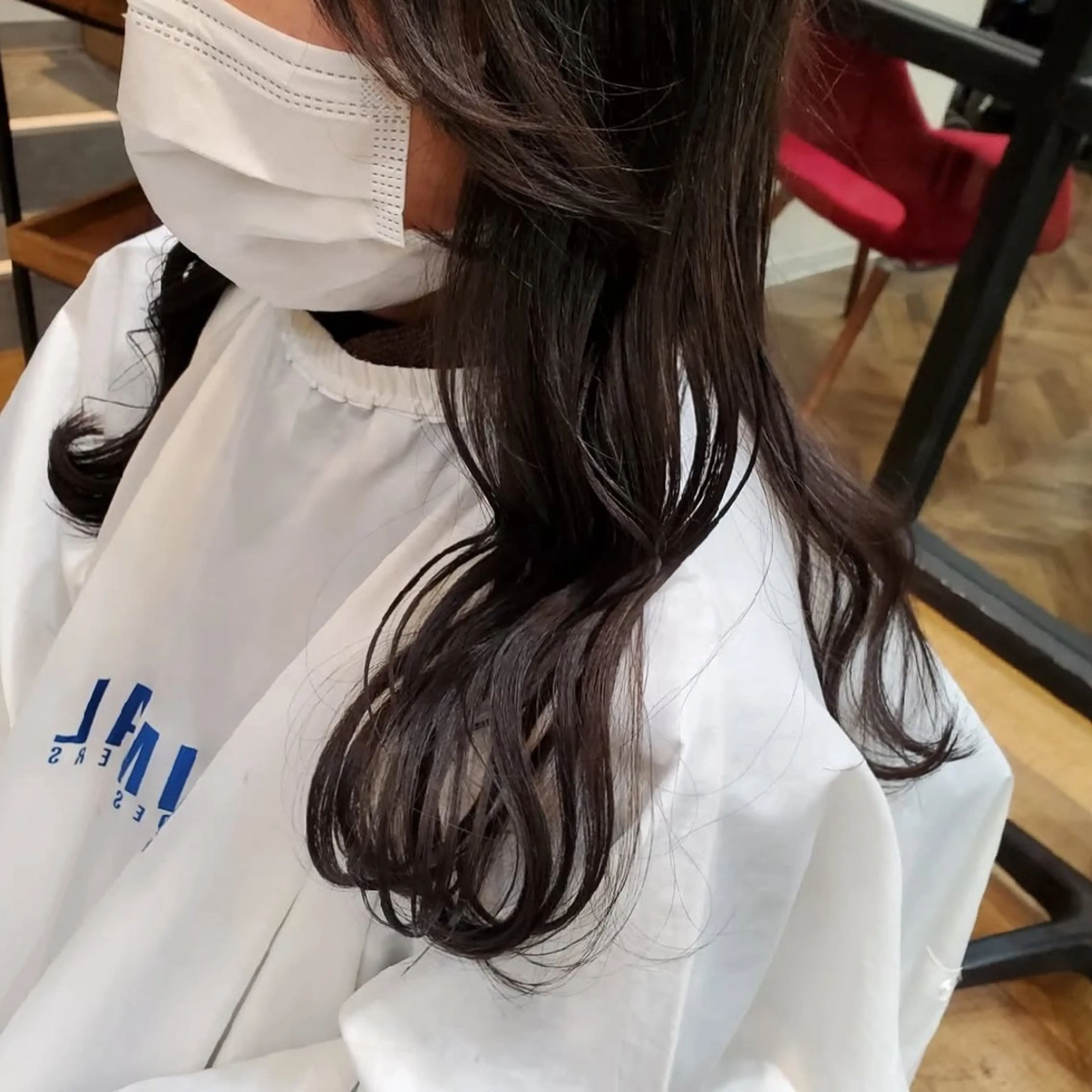ロング カラー ヨシンモリ 谷 結奈のヘアスタイル