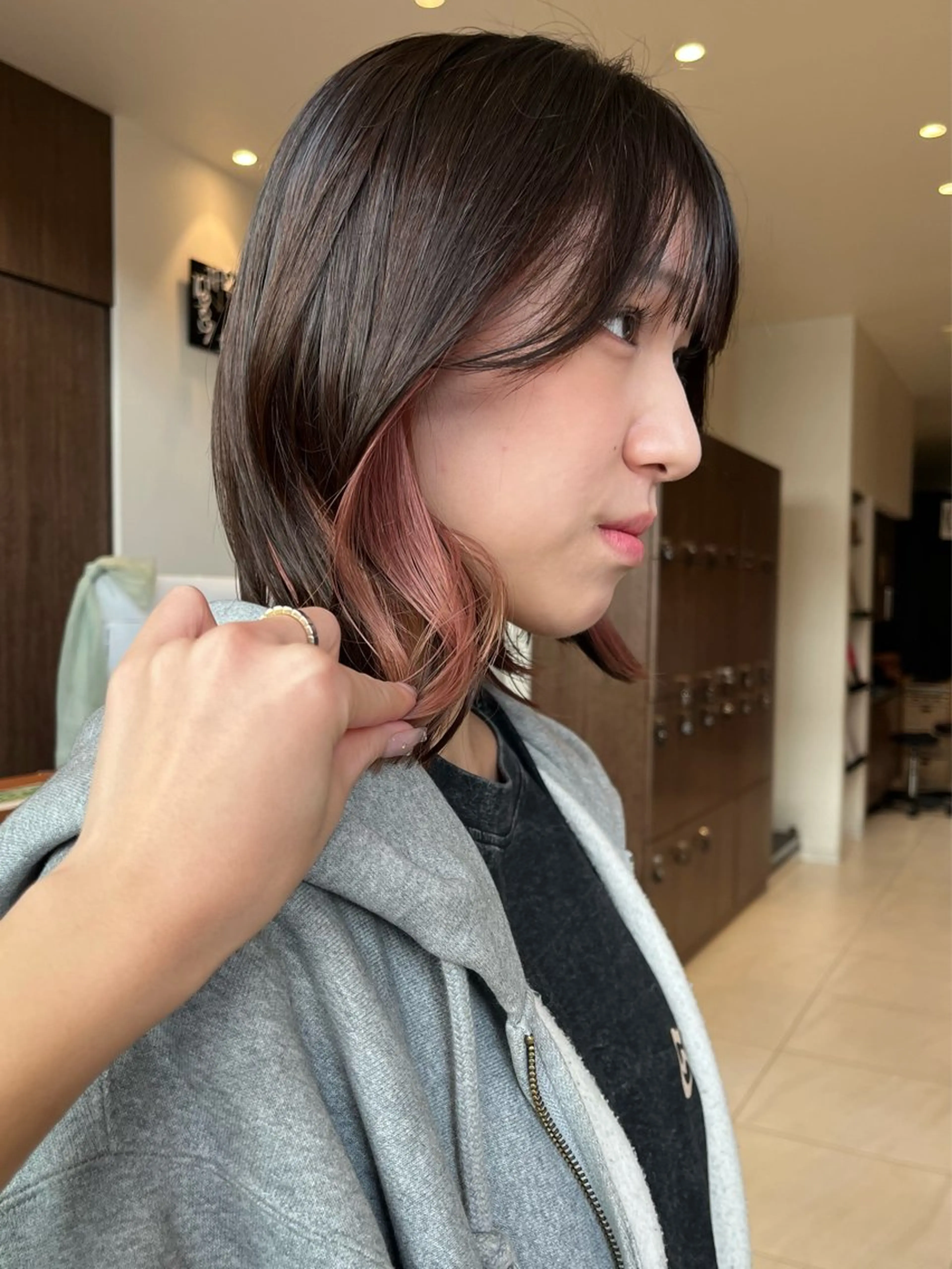 カラー ベージュカラー ピンクカラー ピンクベージュ ルナ｜縮毛矯正 ×デザインカラー🥝のヘアスタイル