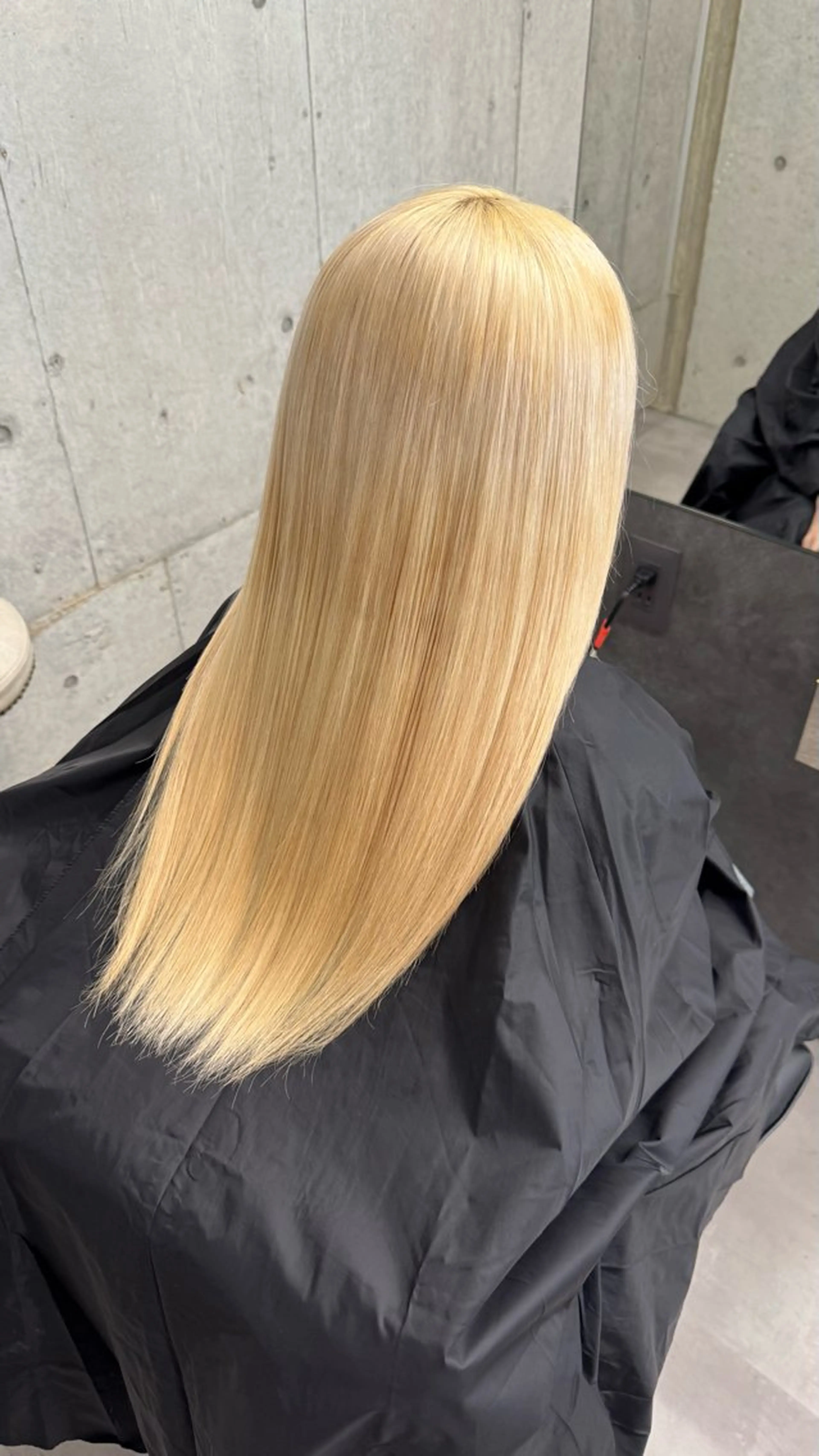 ロング 顔周りカット レイヤーカット shio ハイトーン 💗【福岡天神】のヘアスタイル