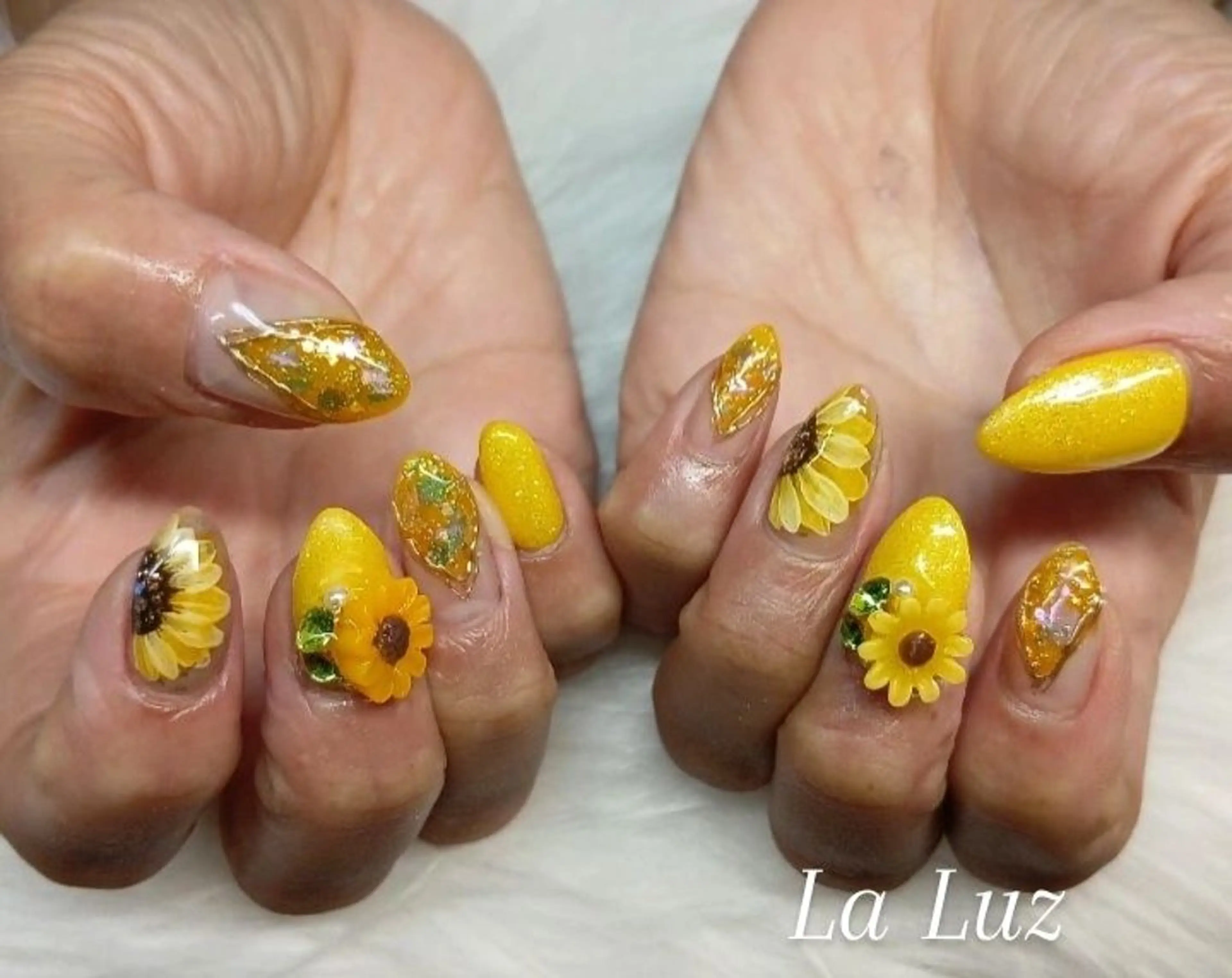 ネイル ハンドネイル 小川 真里奈のネイルデザイン