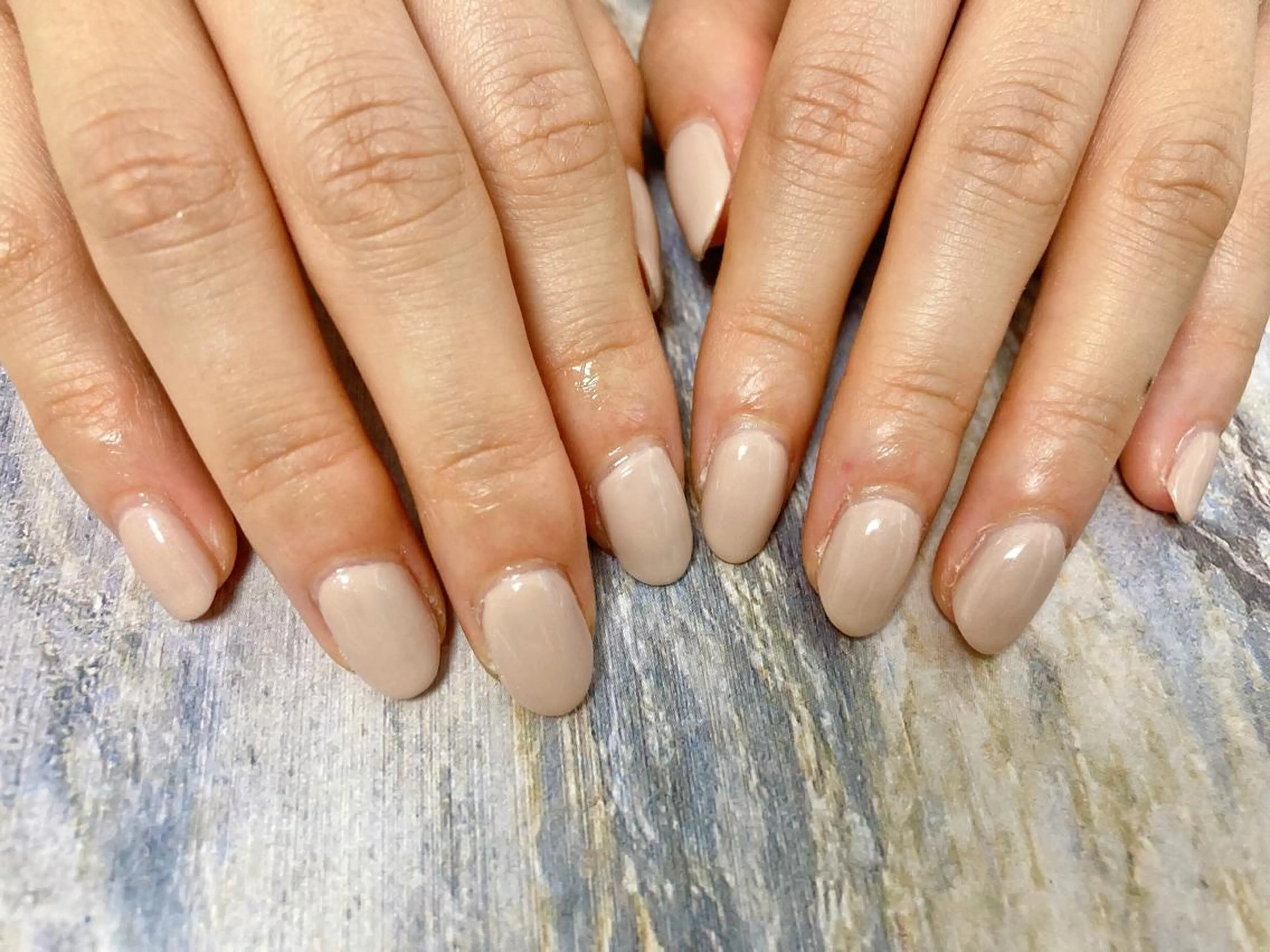 ネイル ワンカラーネイル ハンドネイル mogunail &blowのネイルデザイン