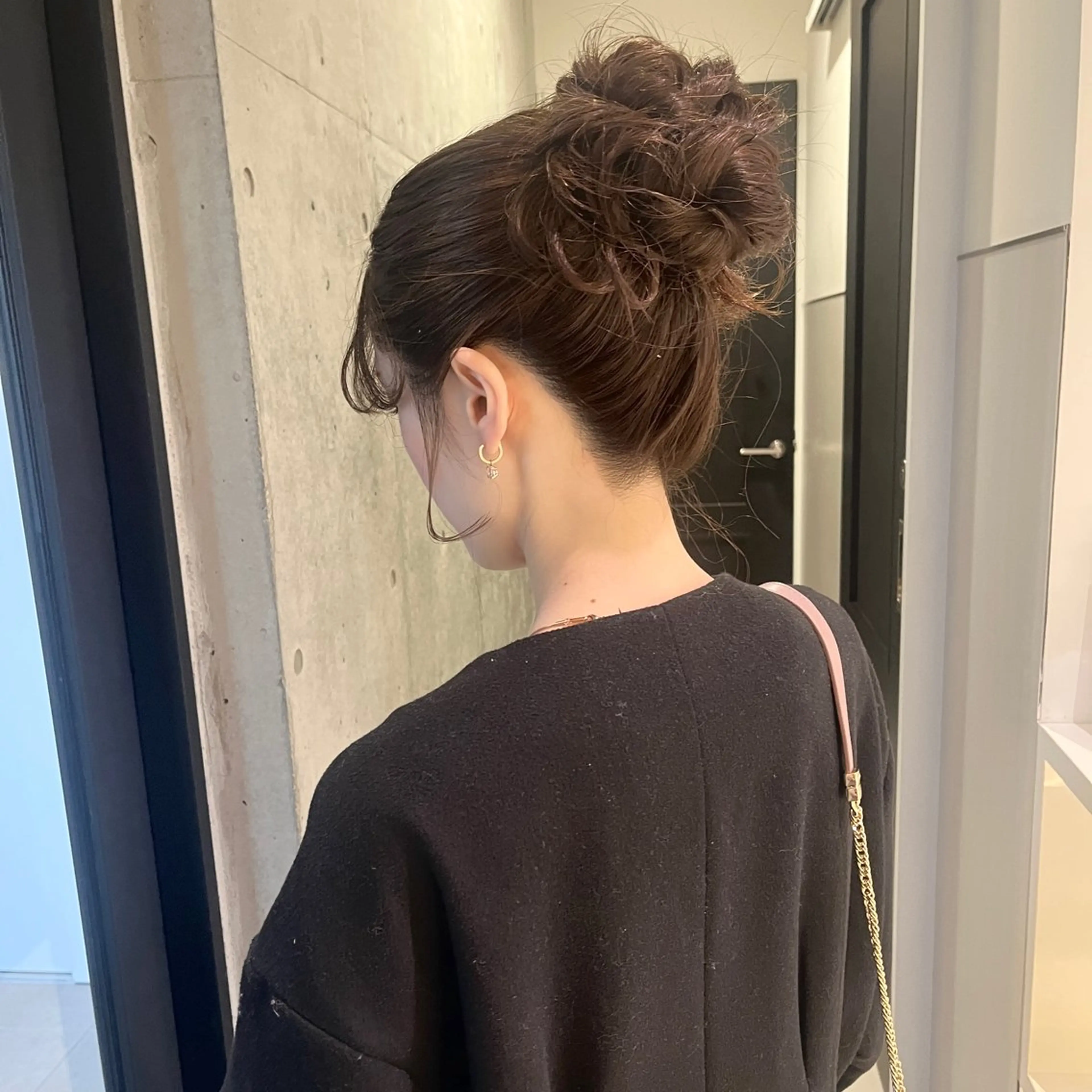 ロング ヘアアレンジ ボブ 髪質改善 レイヤーカット 広香🪽ハイトーン/ レイヤー/ヘアセットのヘアスタイル