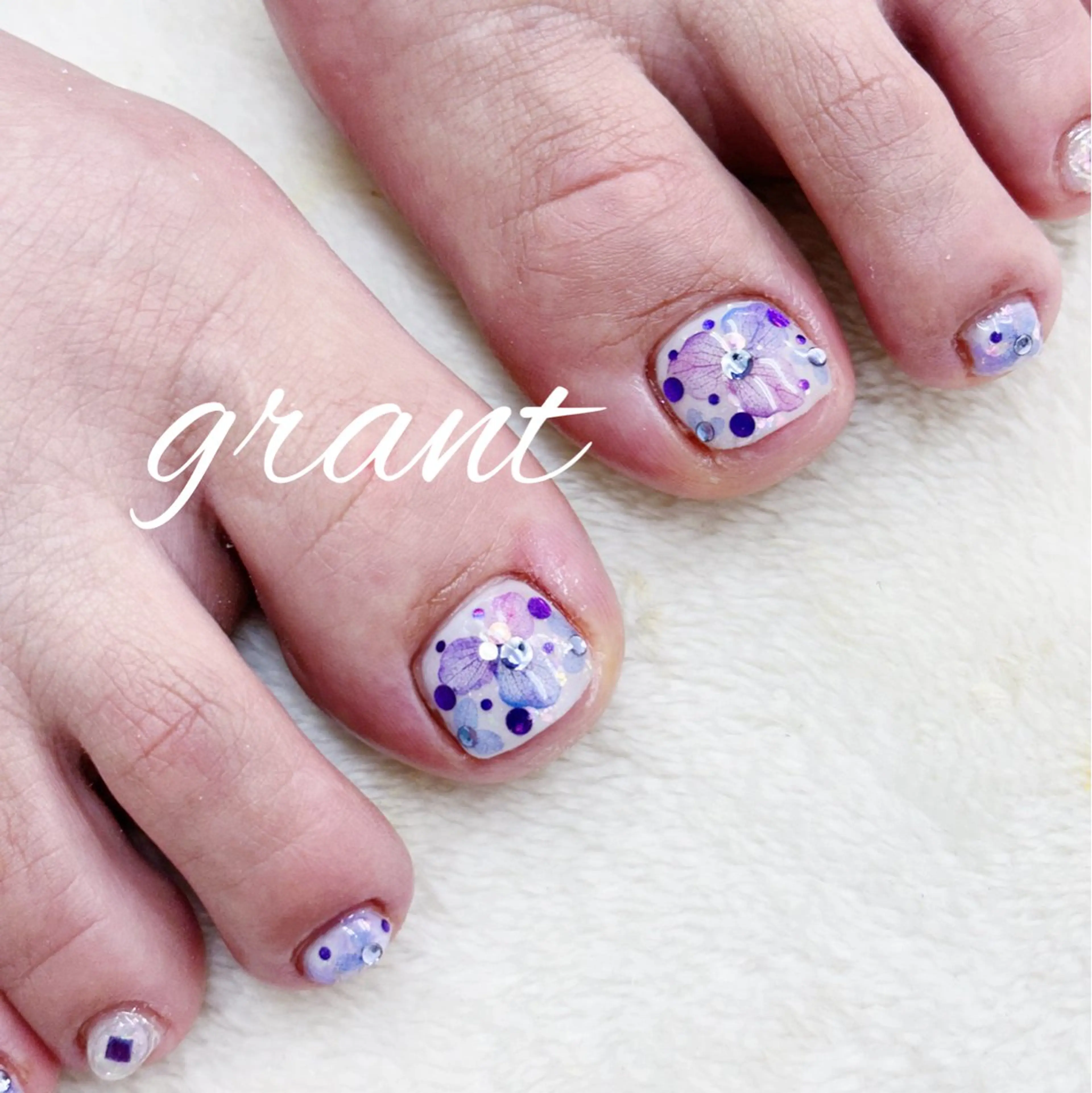 ネイル フラワーネイル フットネイル フットネイル nail salon grant所属・nailsalon grantのネイルデザイン