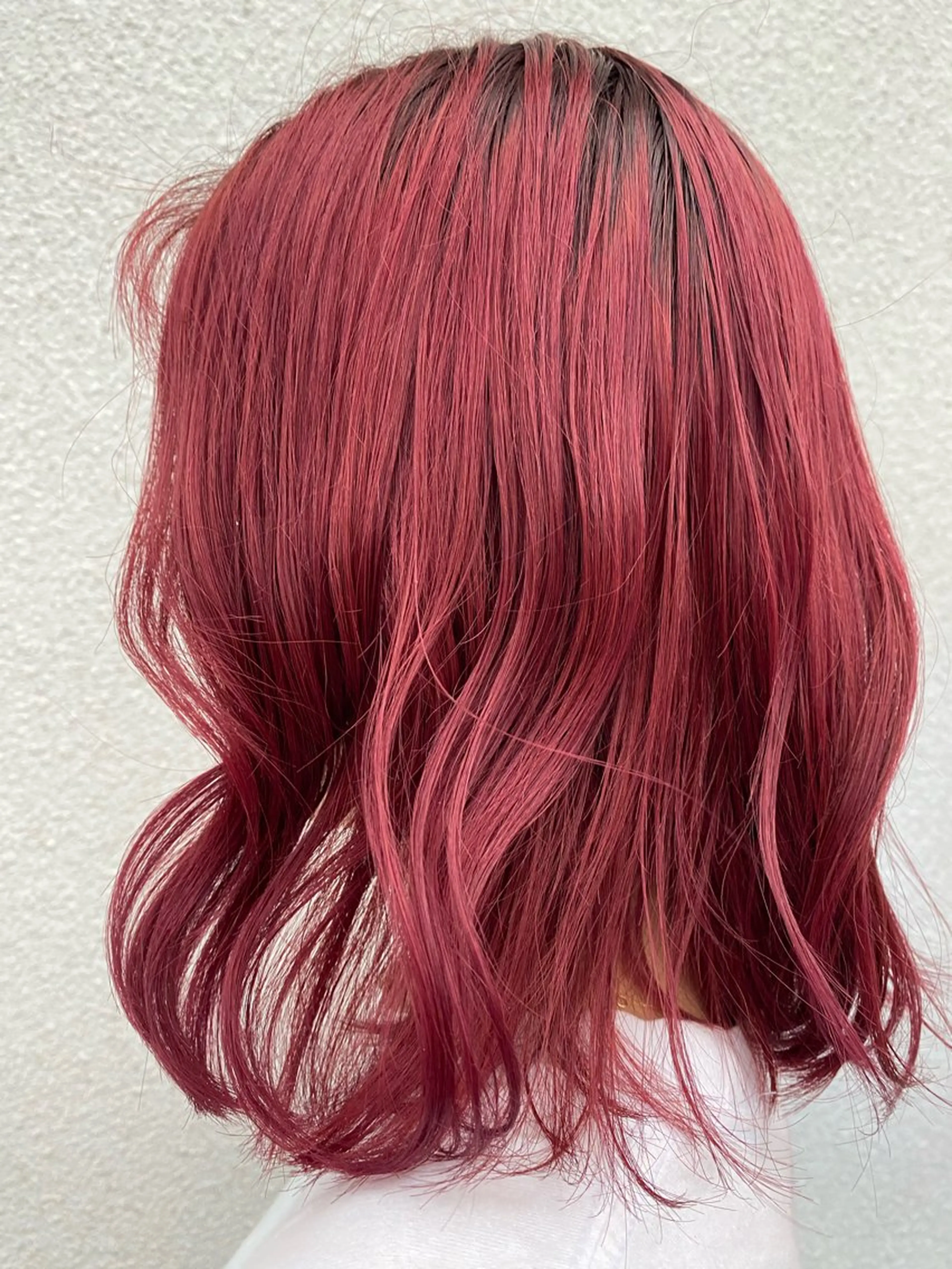 カラー ブリーチ レッドカラー 中村 ひなののヘアスタイル