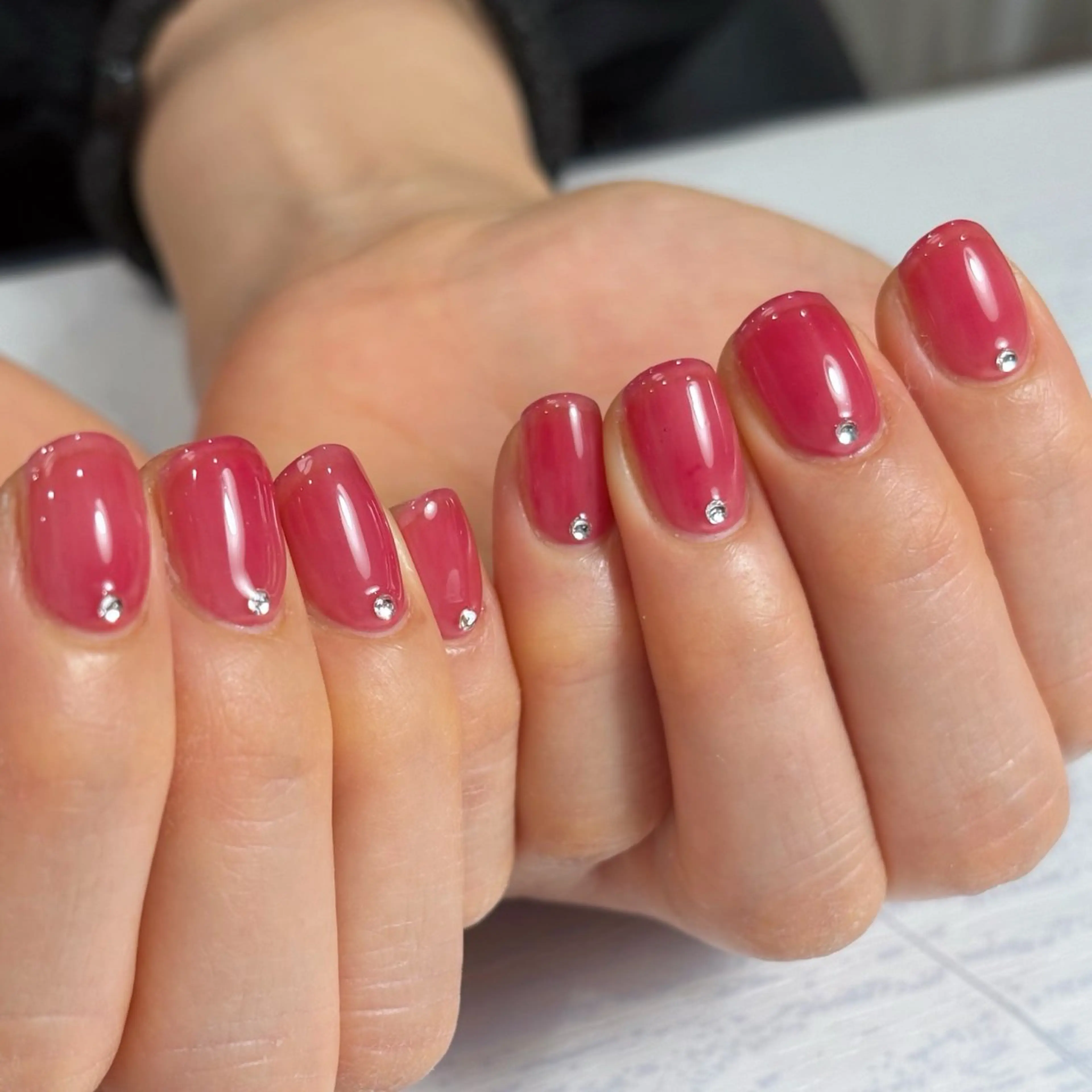 美フォルムワンカラー➕ストーン10粒／オフなし／ベースはパラジェル使用の写真