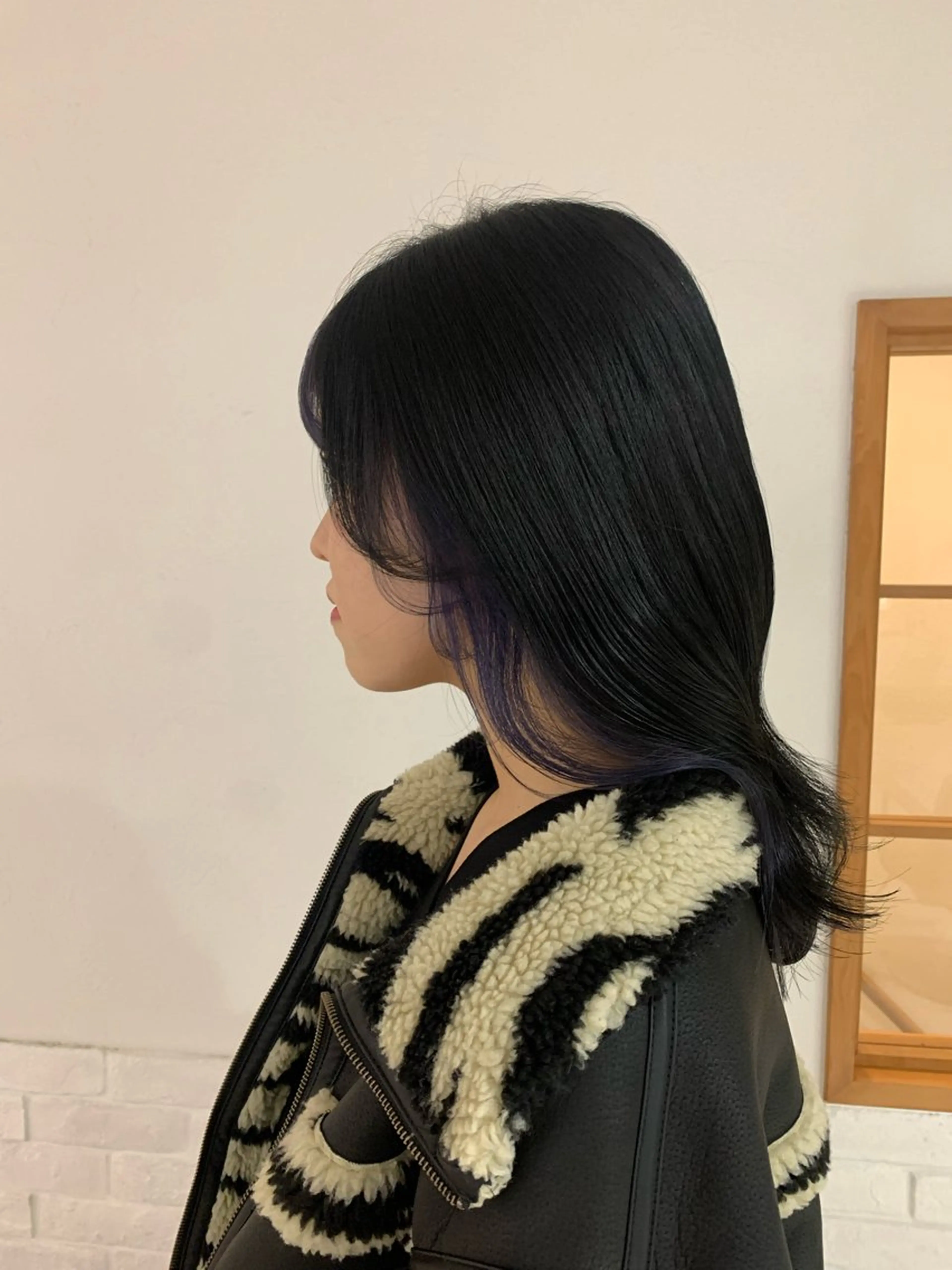 セミロング カラー インナーカラー パープルカラー 🩰淡色カラー／ 南ゆかり（女性のみ）のヘアスタイル