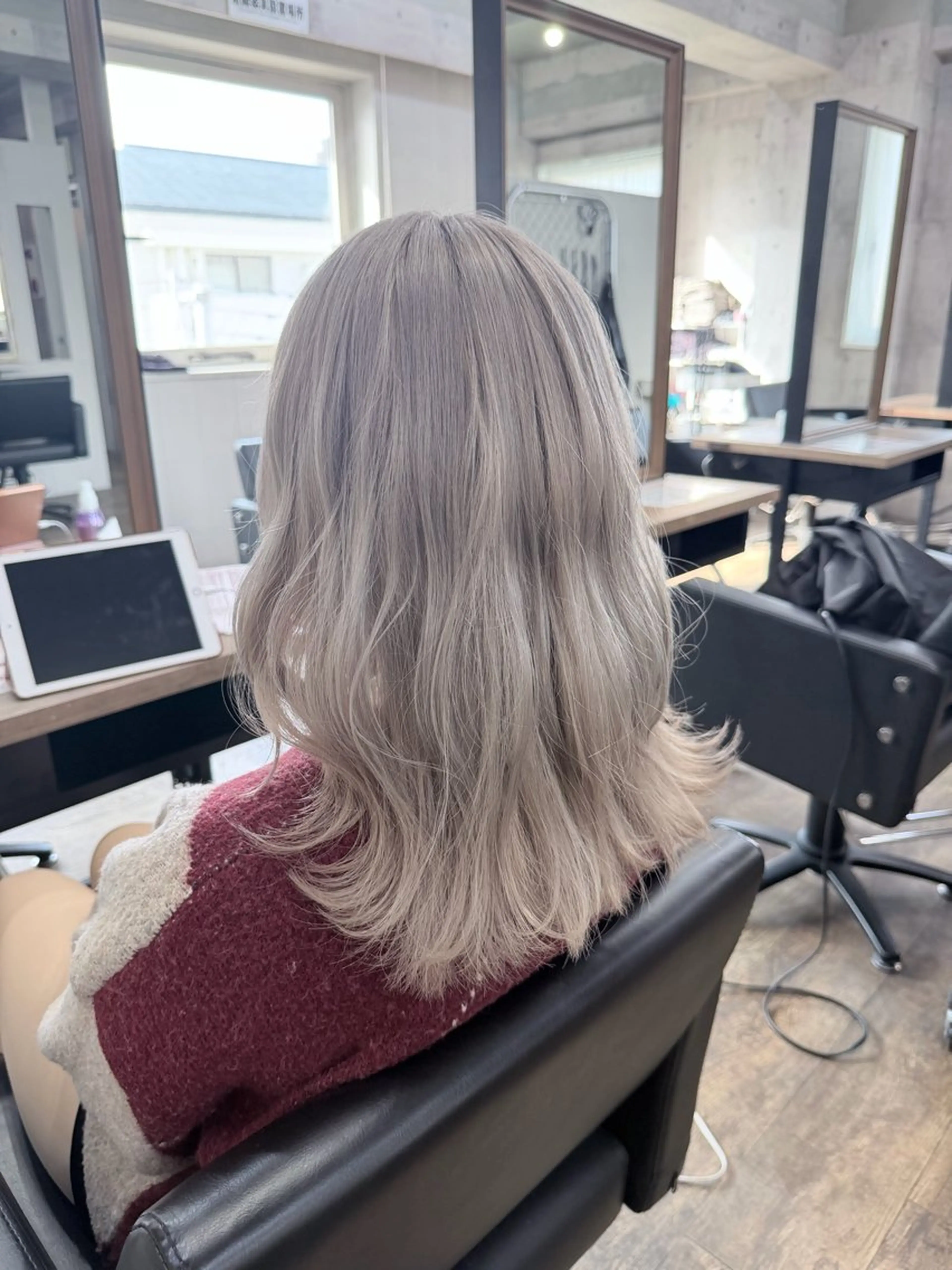 ロング ボブ ハイライト レイヤーカット サニーサイド大名 ダブルカラー髪質改善のヘアスタイル