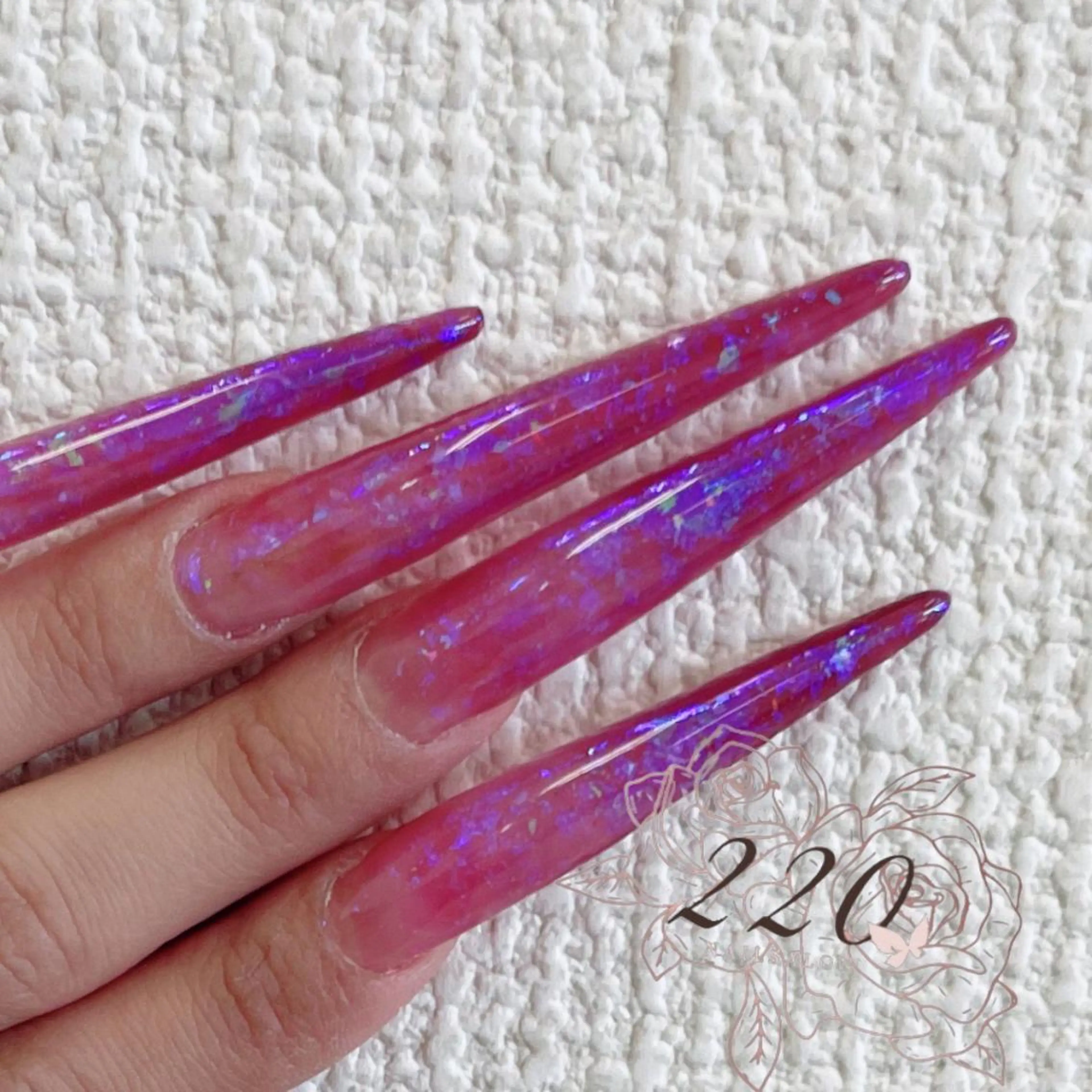 ロング ネイル ミラーネイル nailsalon 220momokaのネイルデザイン