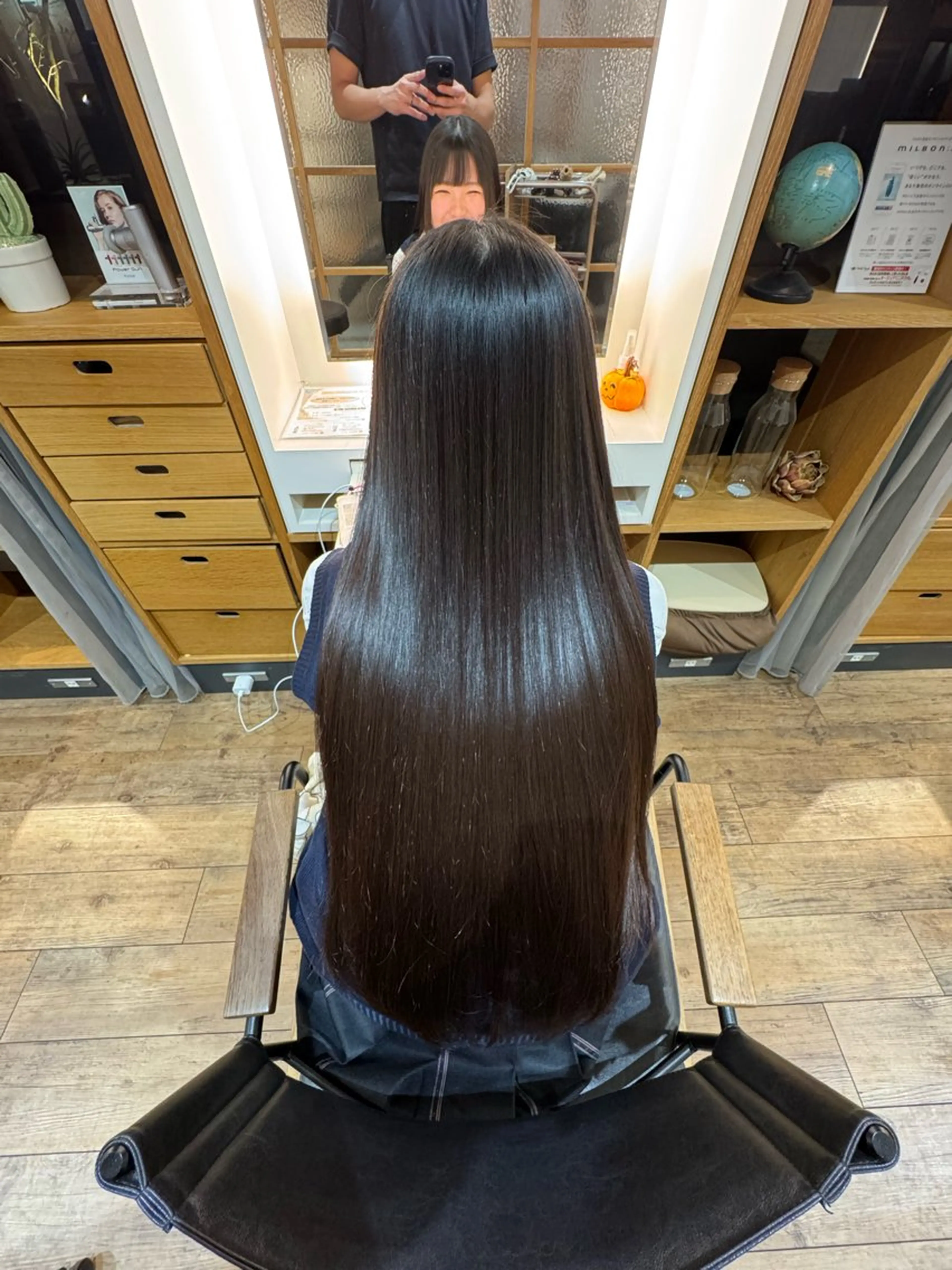 セミロング ヘアカラー トリートメント afloatkobe所属・美髪/髪質改善 川口凌弥のヘアスタイル