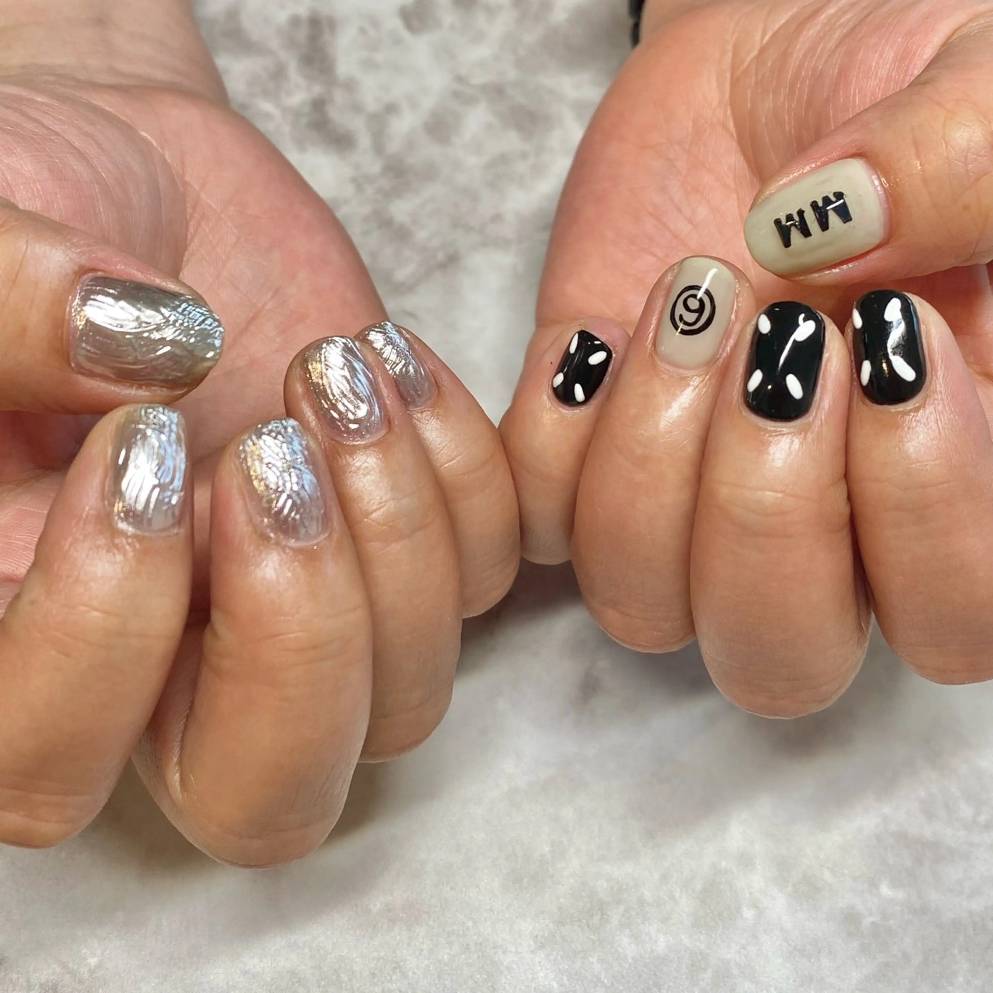 ネイル ミラーネイル Loca.nails Kasumiのネイルデザイン