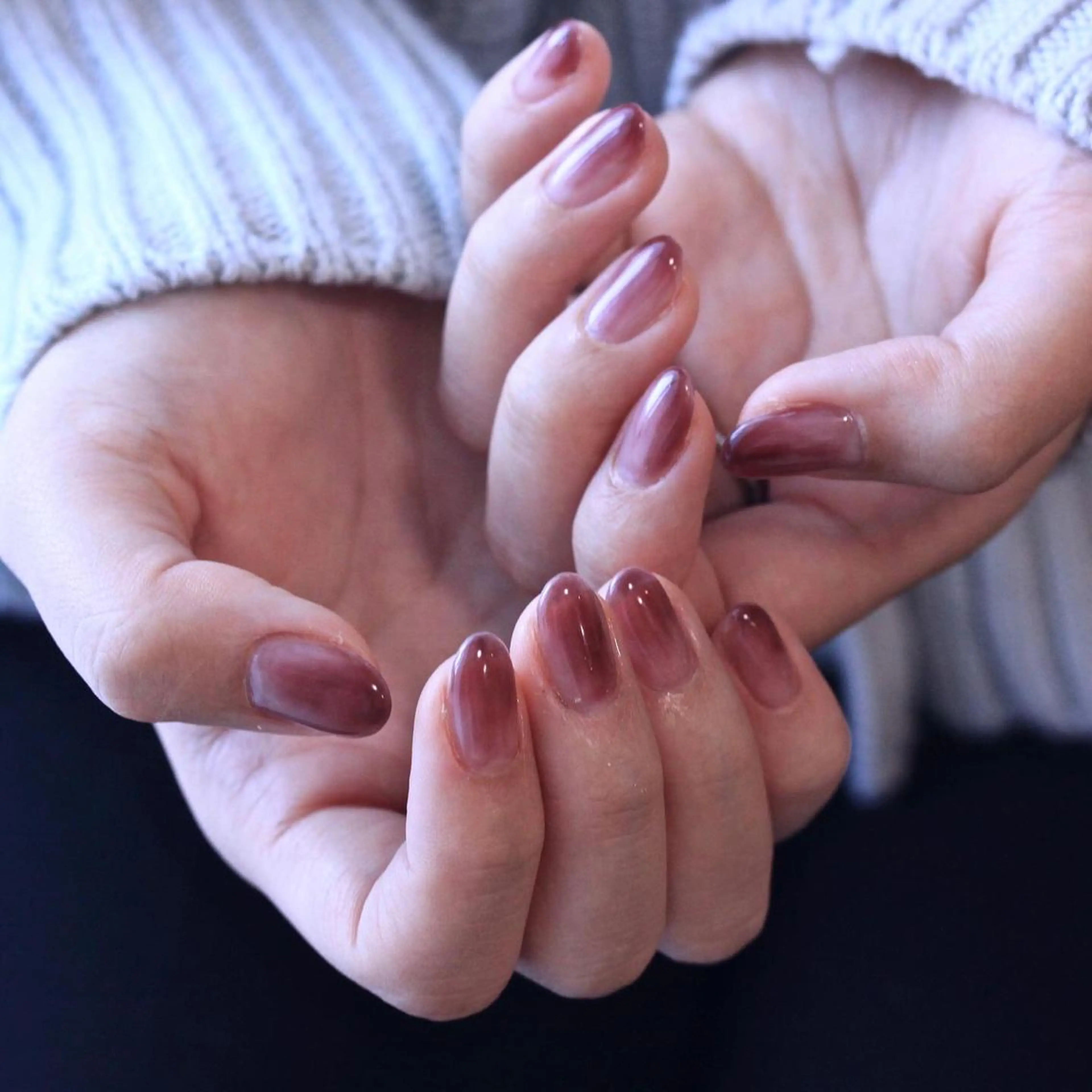 ネイル 赤色 ハンドネイル Elio所属・Elio 国泰寺のネイルデザイン