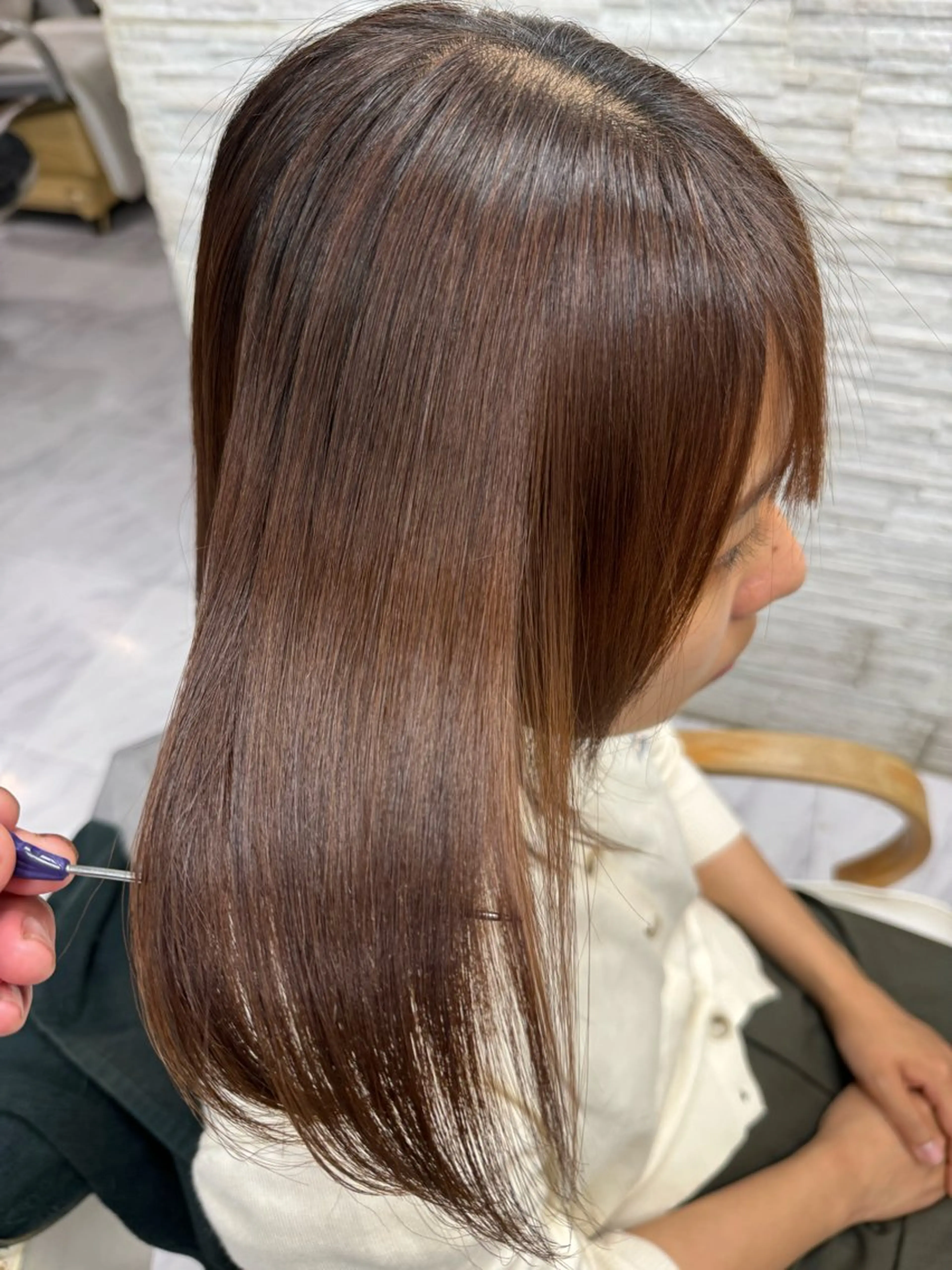 ミディアム カラー パーマ ヘアアレンジ 切りっぱなしボブ ミディアムパーマ ブリーチ デザインカラー ダブルカラー 縮毛矯正 トリートメント 目黒 碧人のヘアスタイル