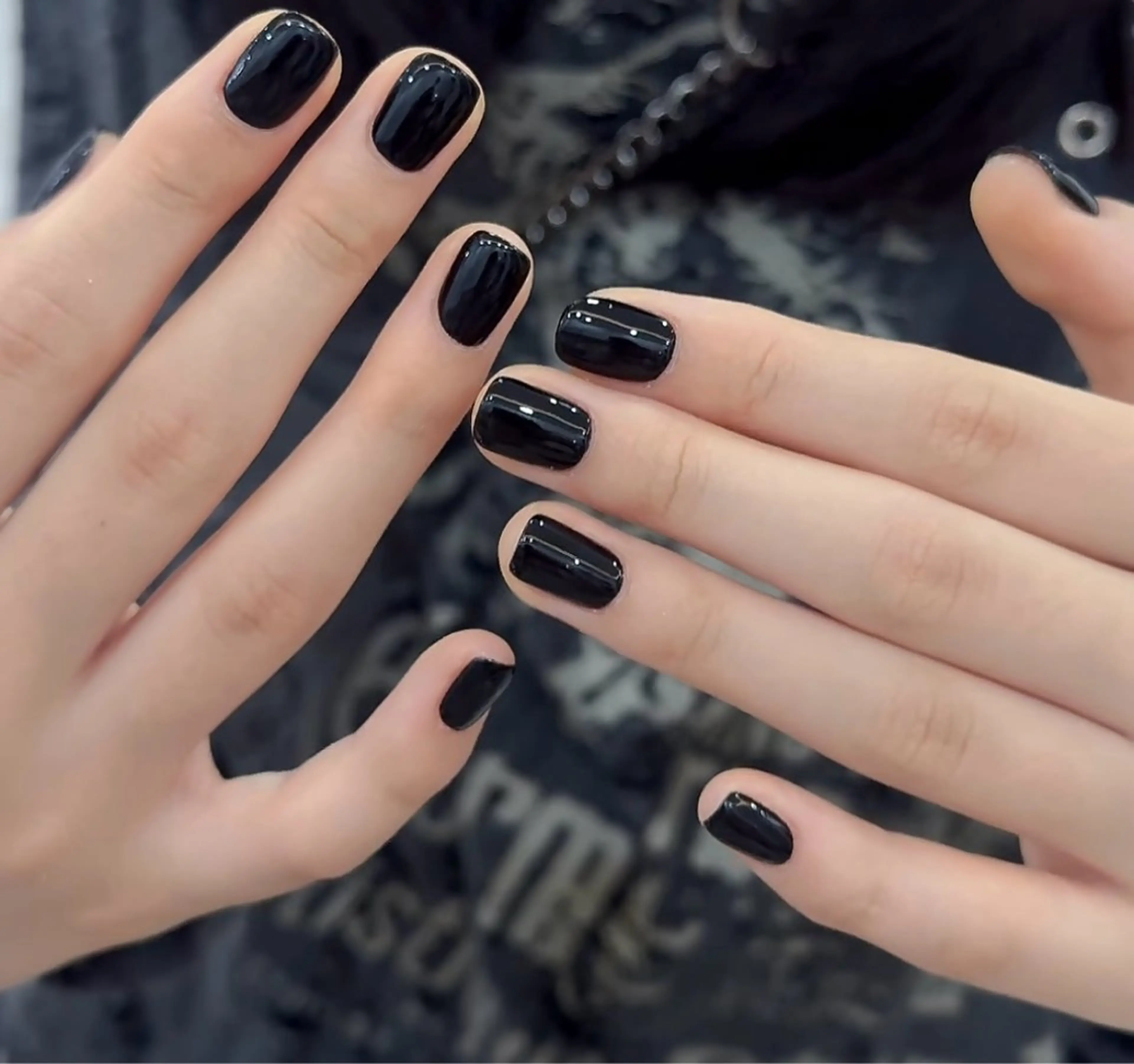 メンズ ネイル メンズ韓国風 アートネイル チークネイル 長さ出し フレンチネイル ハンドネイル Yumi Nail Seiのネイルデザイン