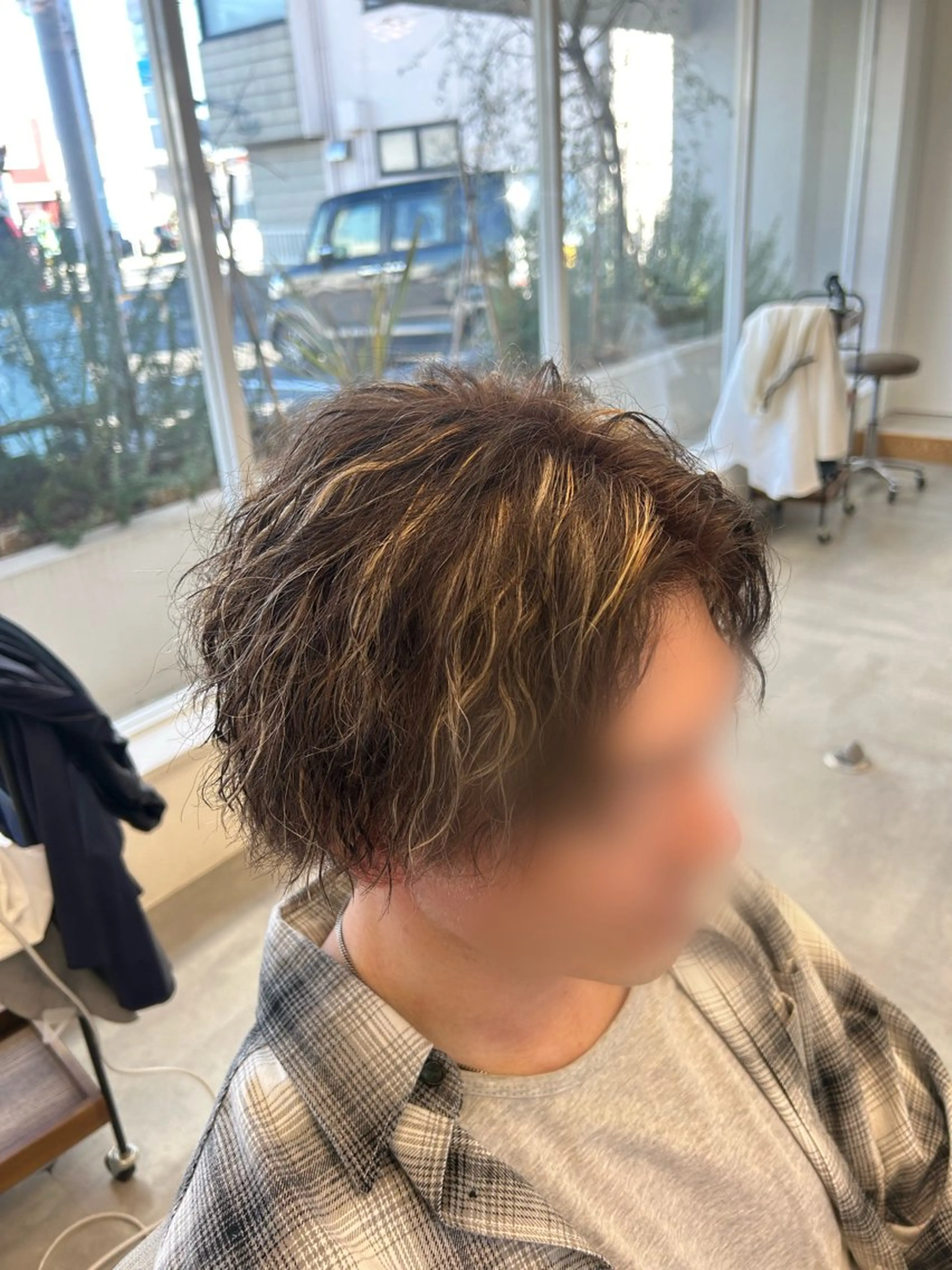 ショート カラー パーマ メンズ メンズハイライト 抜きっぱなしブロンド ハイライトカラー ハイライト 木田 有祐のヘアスタイル