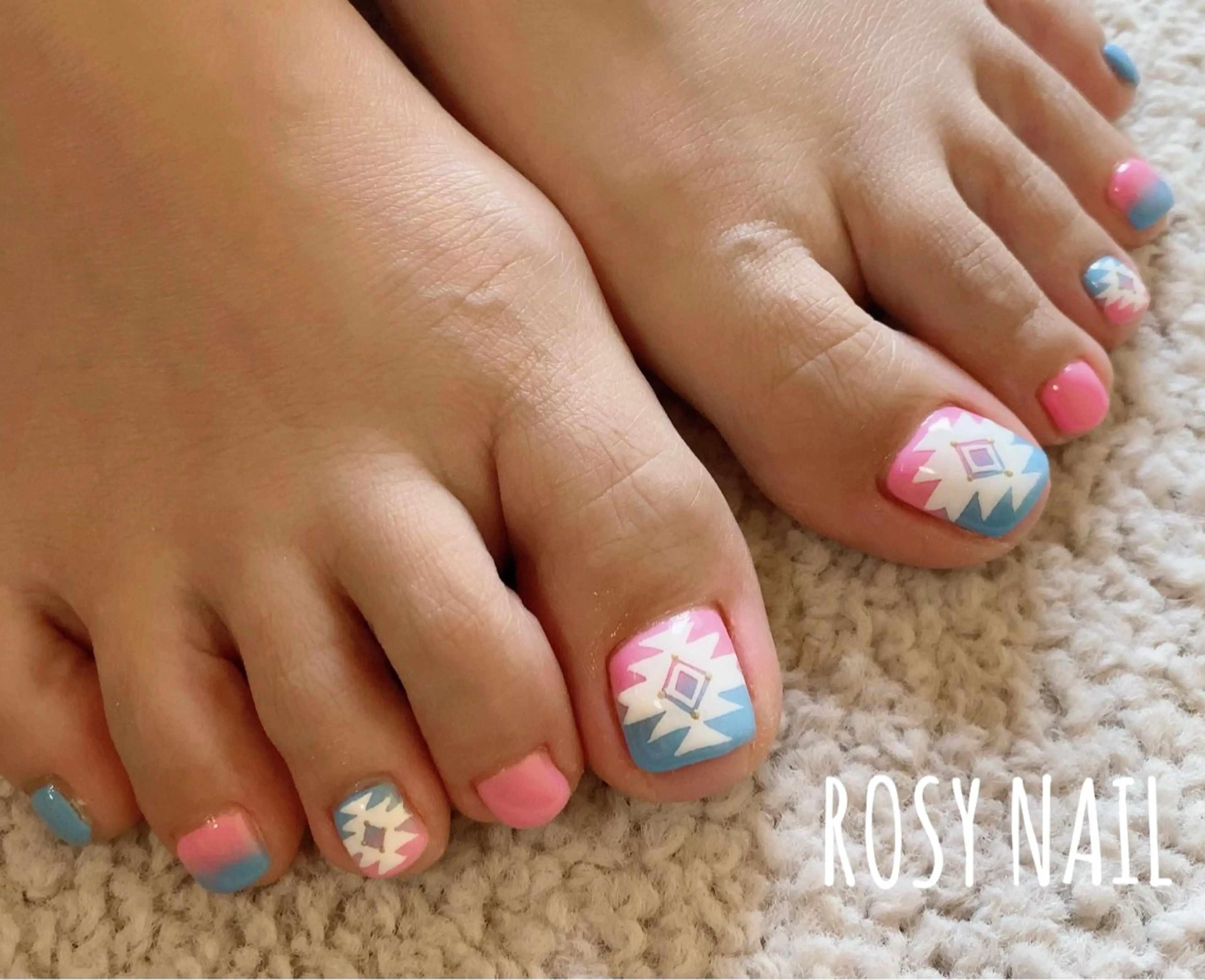 ネイル アートネイル ブルー フットネイル ピンク ROSY NAIL ロージーネイルのネイルデザイン