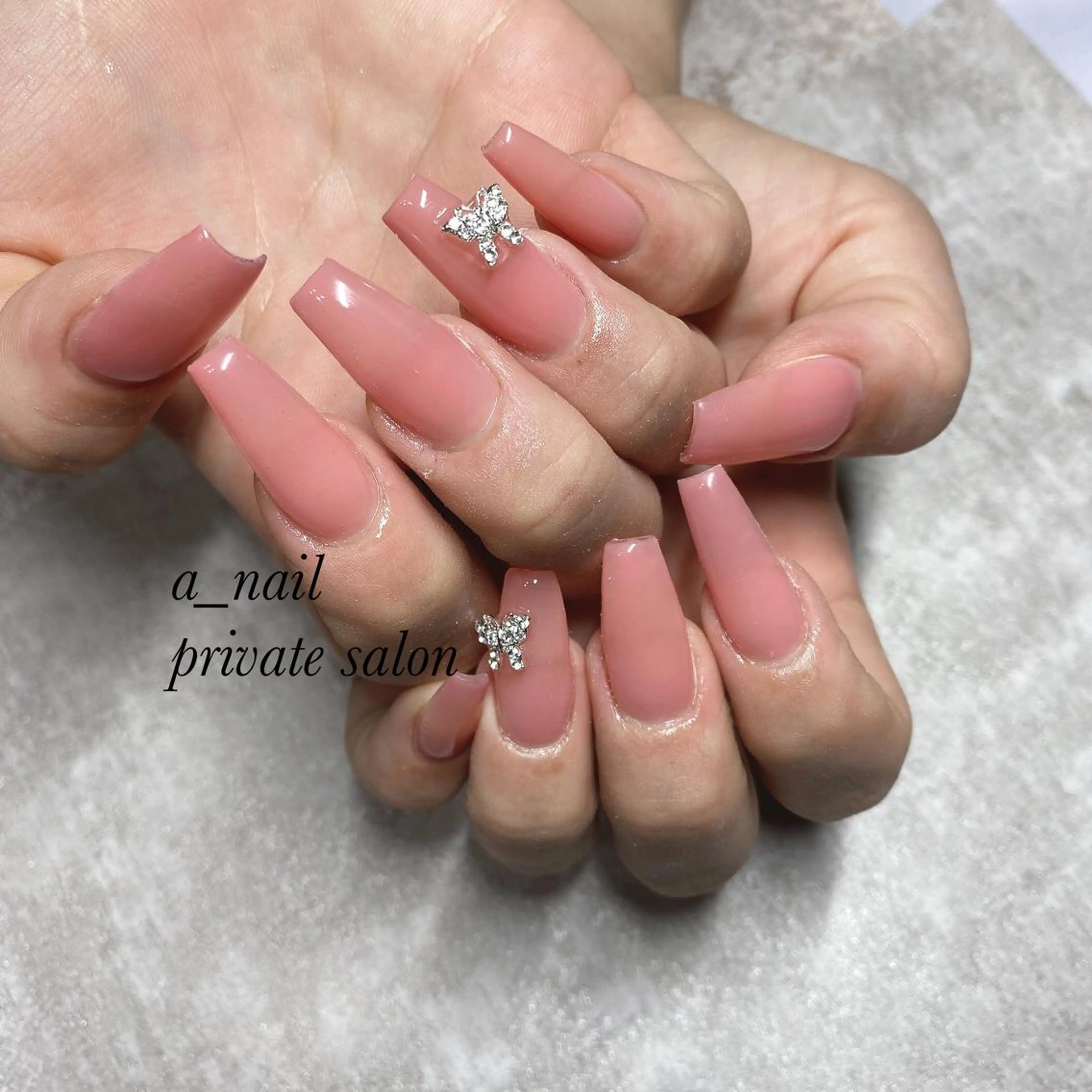 ネイル アニマル柄 フレンチネイル ジェルネイル 氷ネイル・うるうるネイル レース 菅 恵奈のネイルデザイン