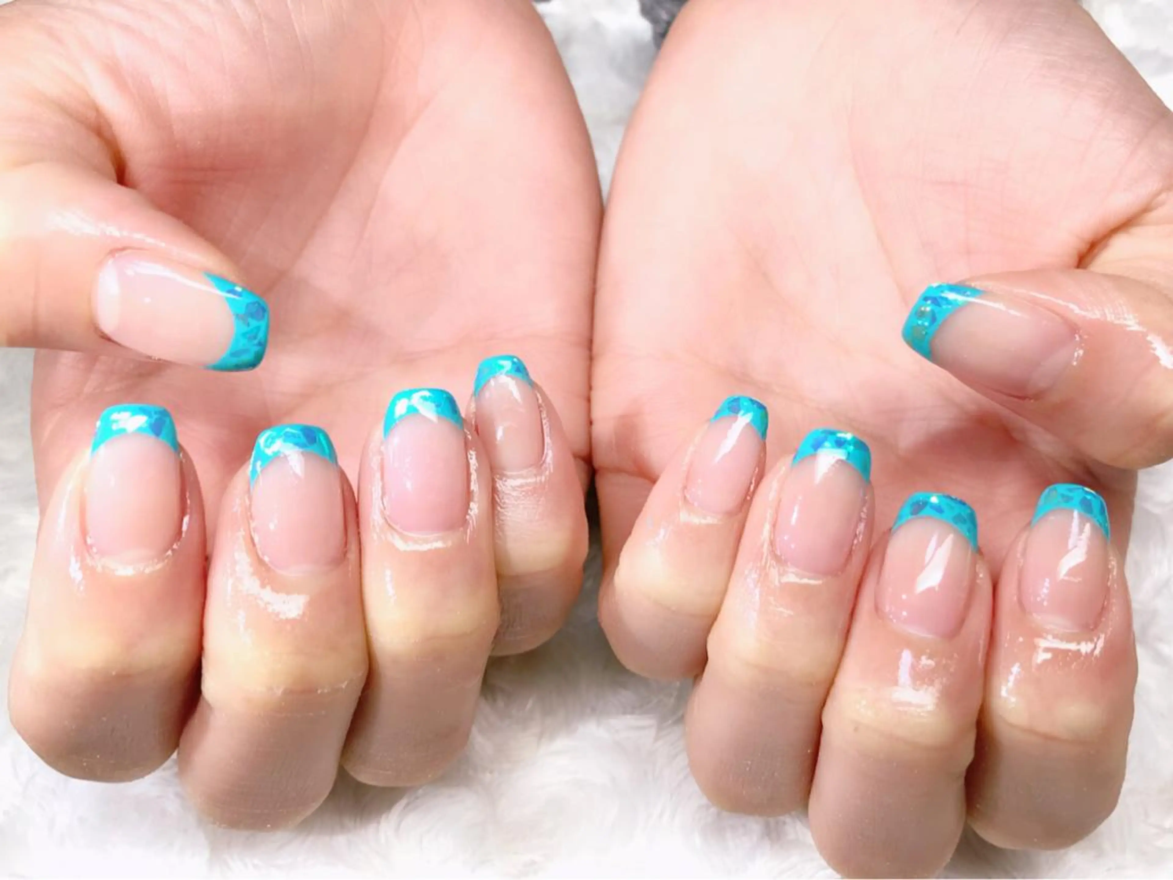 ネイル ホログラムネイル ハンドネイル ハンドケア muu. maiのネイルデザイン