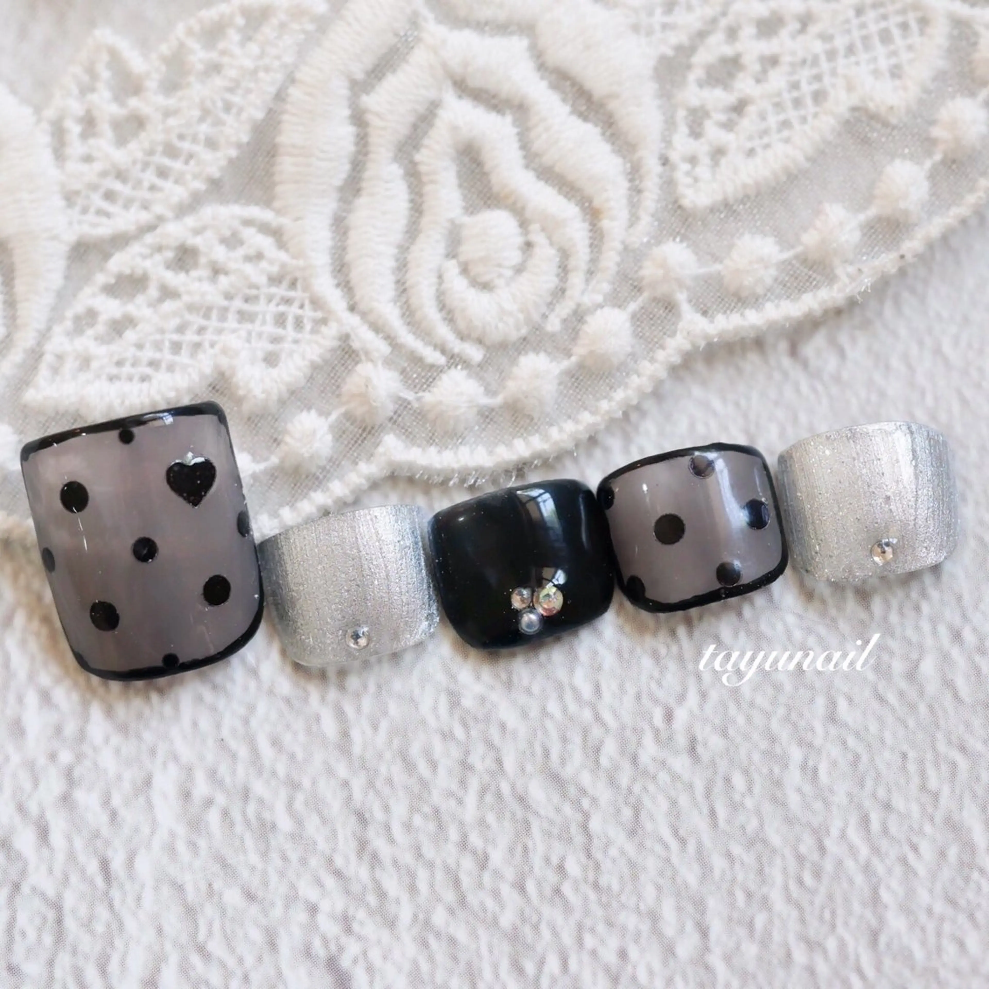 ネイル アートネイル フットネイル ジェルネイル パラジェル 夏ネイル ネイルサロン 【たゆnail】のネイルデザイン