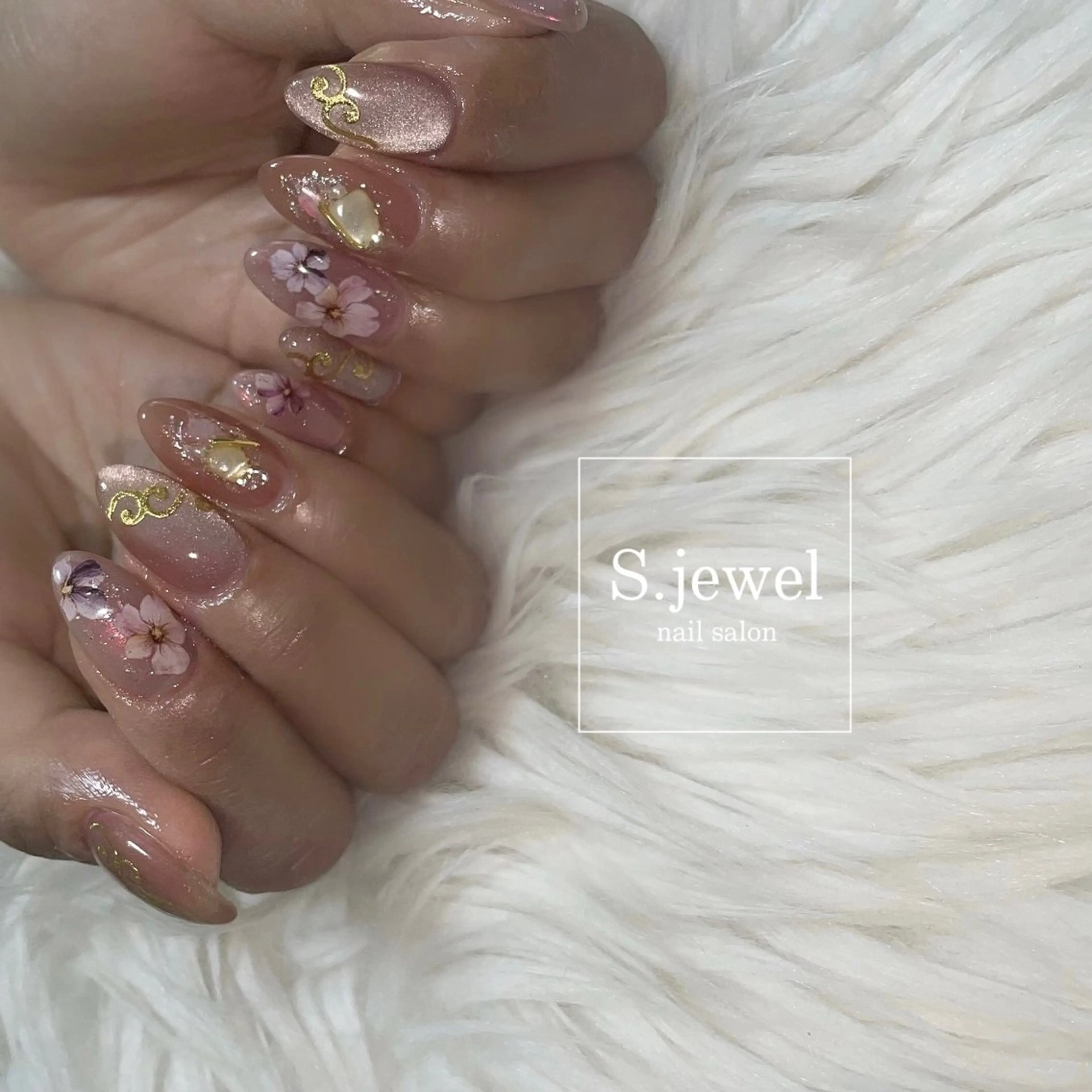 ネイル S. JEWELのネイルデザイン