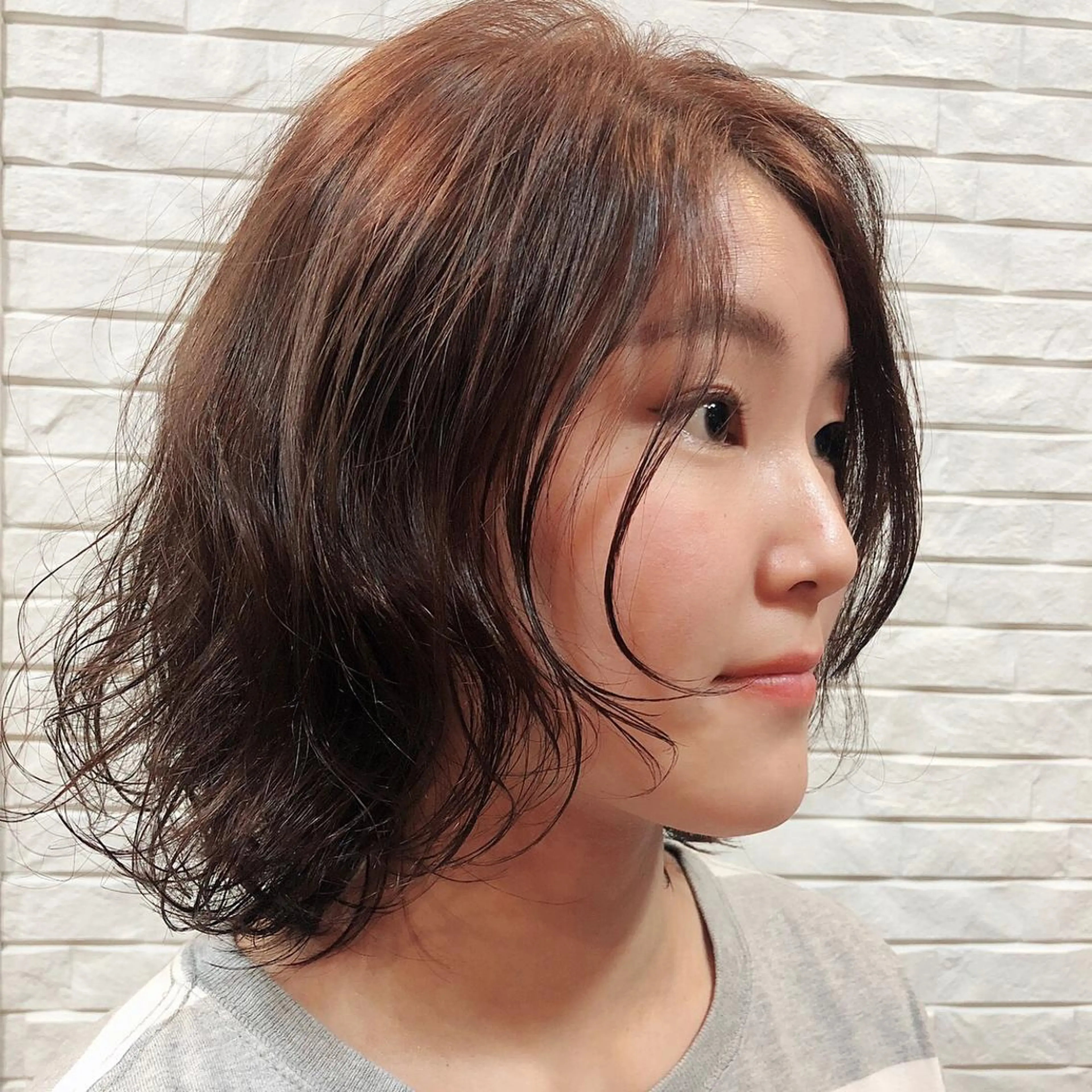 ミディアム カラー 伊藤 さやかのヘアスタイル
