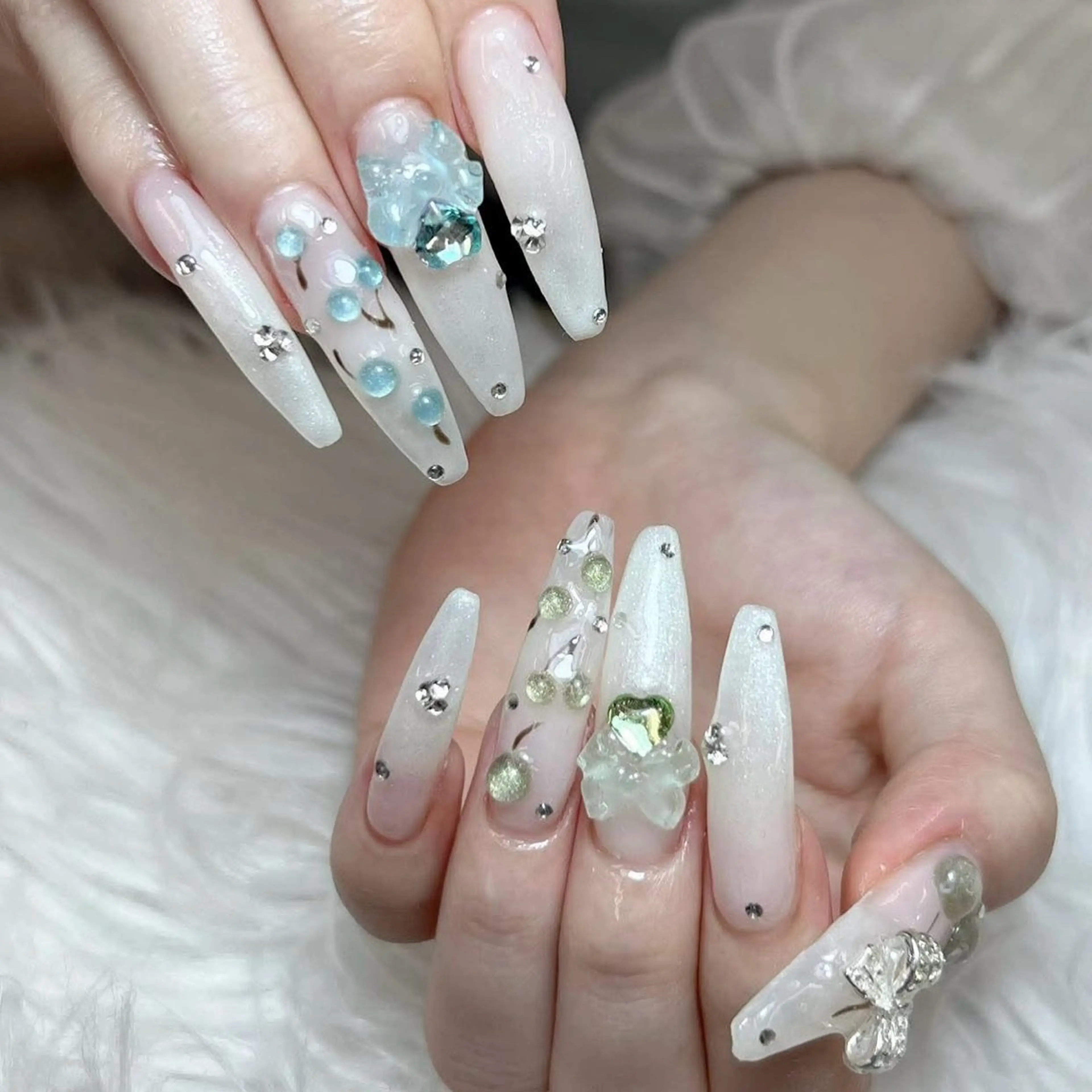 ネイル ハンドネイル ANH ゴテゴテネイルのネイルデザイン