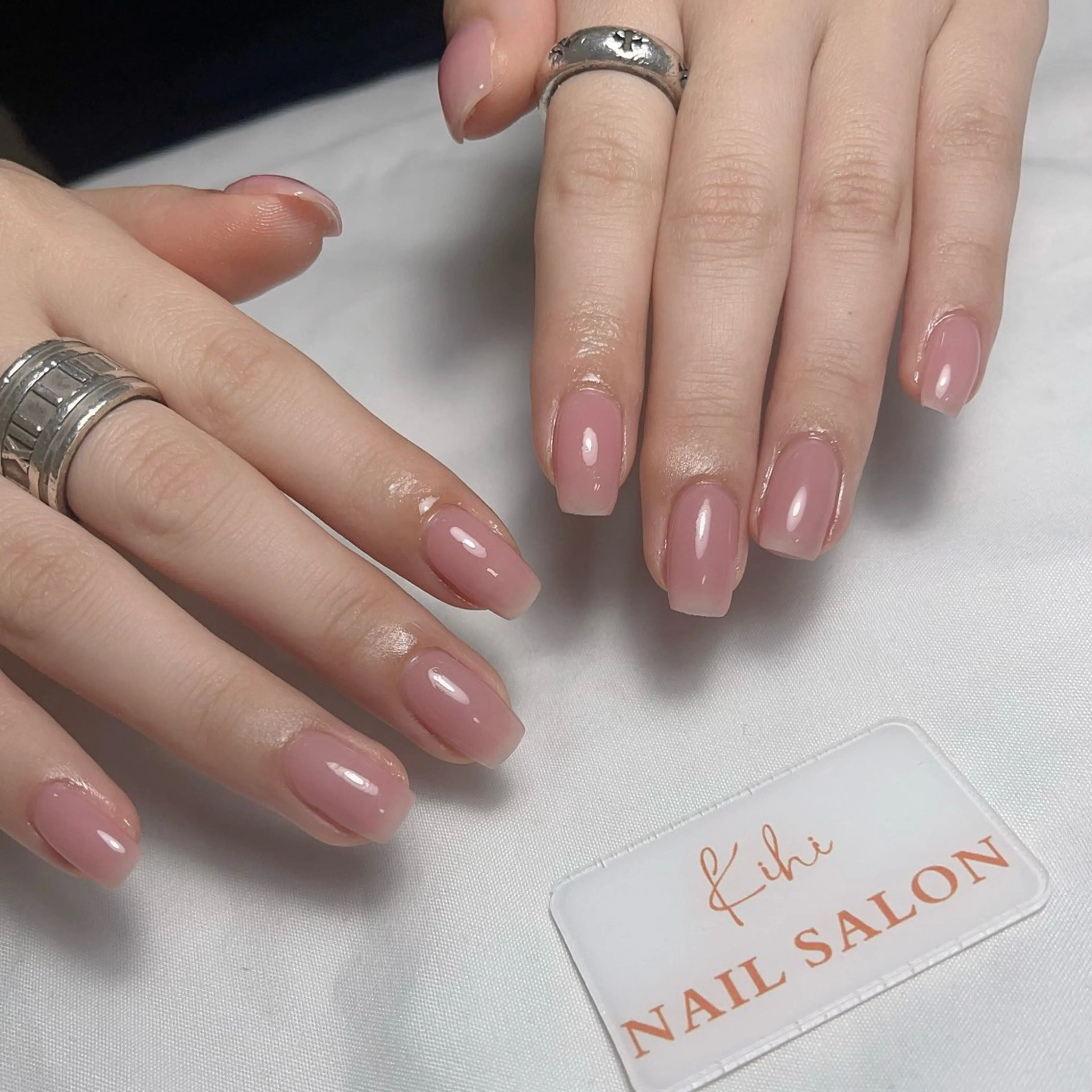 ネイル アートネイル フレンチネイル ジェルネイル グラデーション 韓国ネイル ハンドネイル 💕鈴木ユリ パラジェル/オフ無料のネイルデザイン