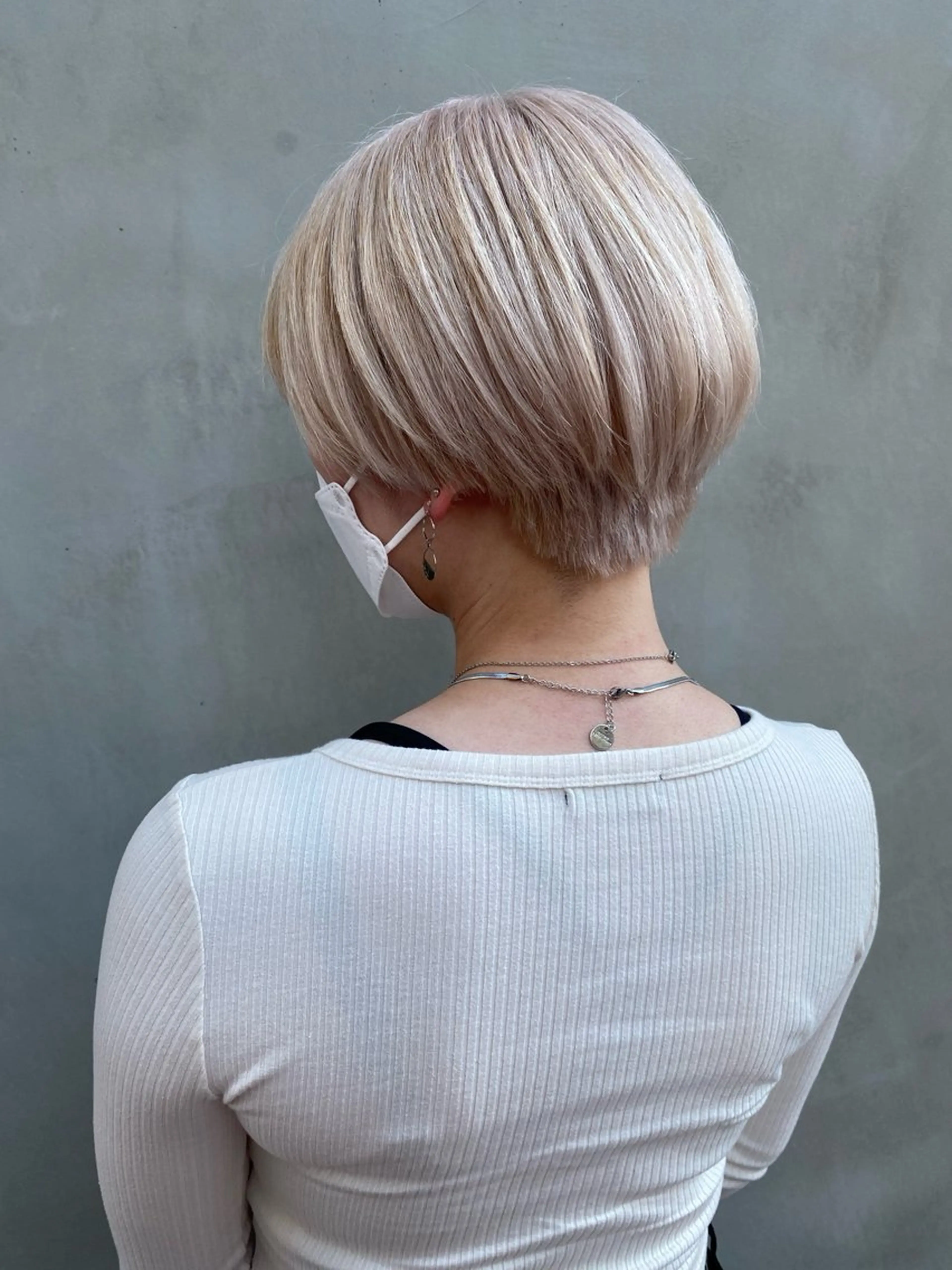 ショート カラー wool TOKYO けいご[ブリーチ]のヘアスタイル