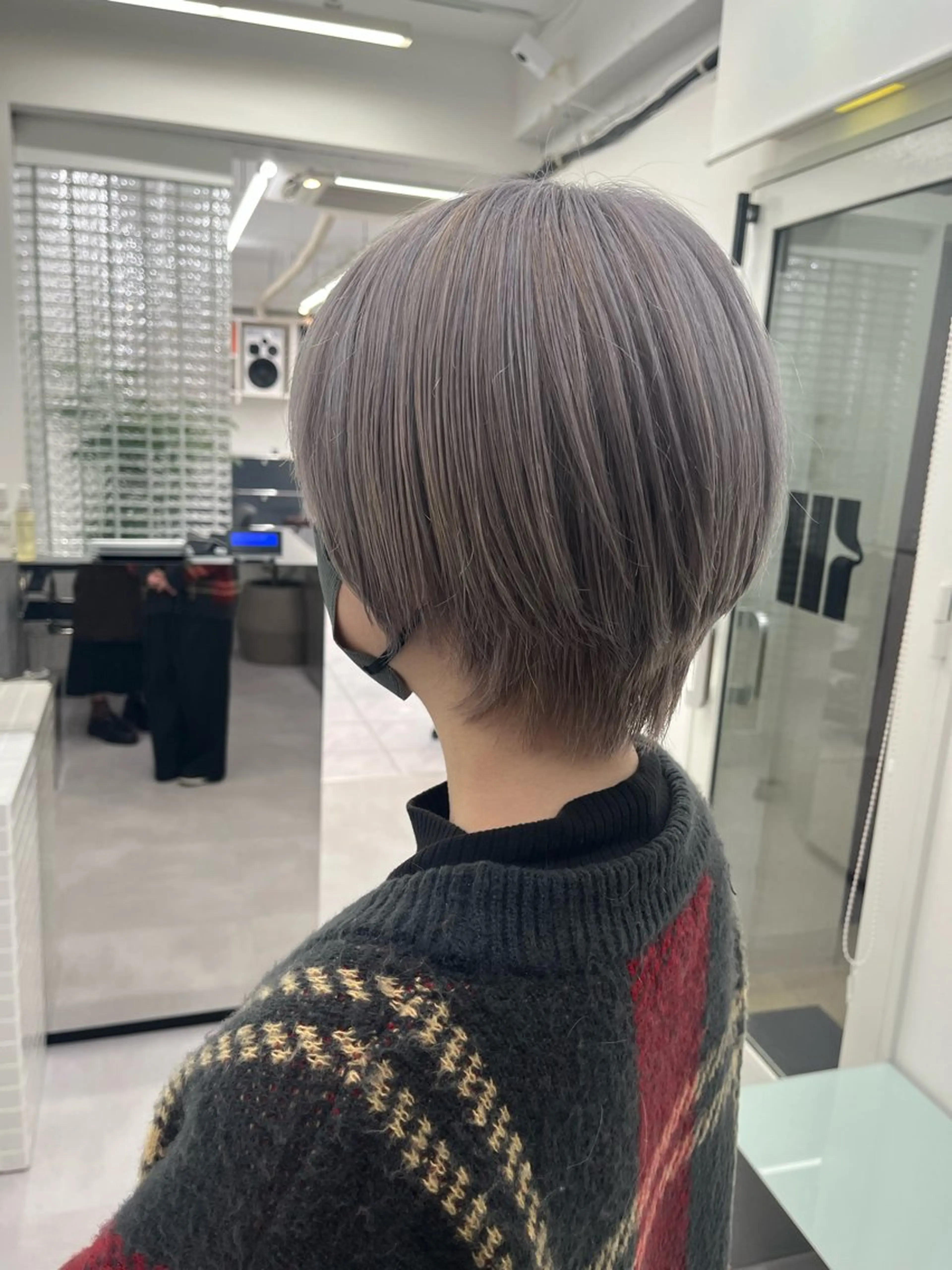 ショート カラー グレージュ ハイトーンカラー ラベンダーカラー ラベンダーグレージュ ラベンダーグレー カット ヘアカラー トリートメント 髪質改善縮毛矯正/暖 色カラー/ウエダカナのヘアスタイル