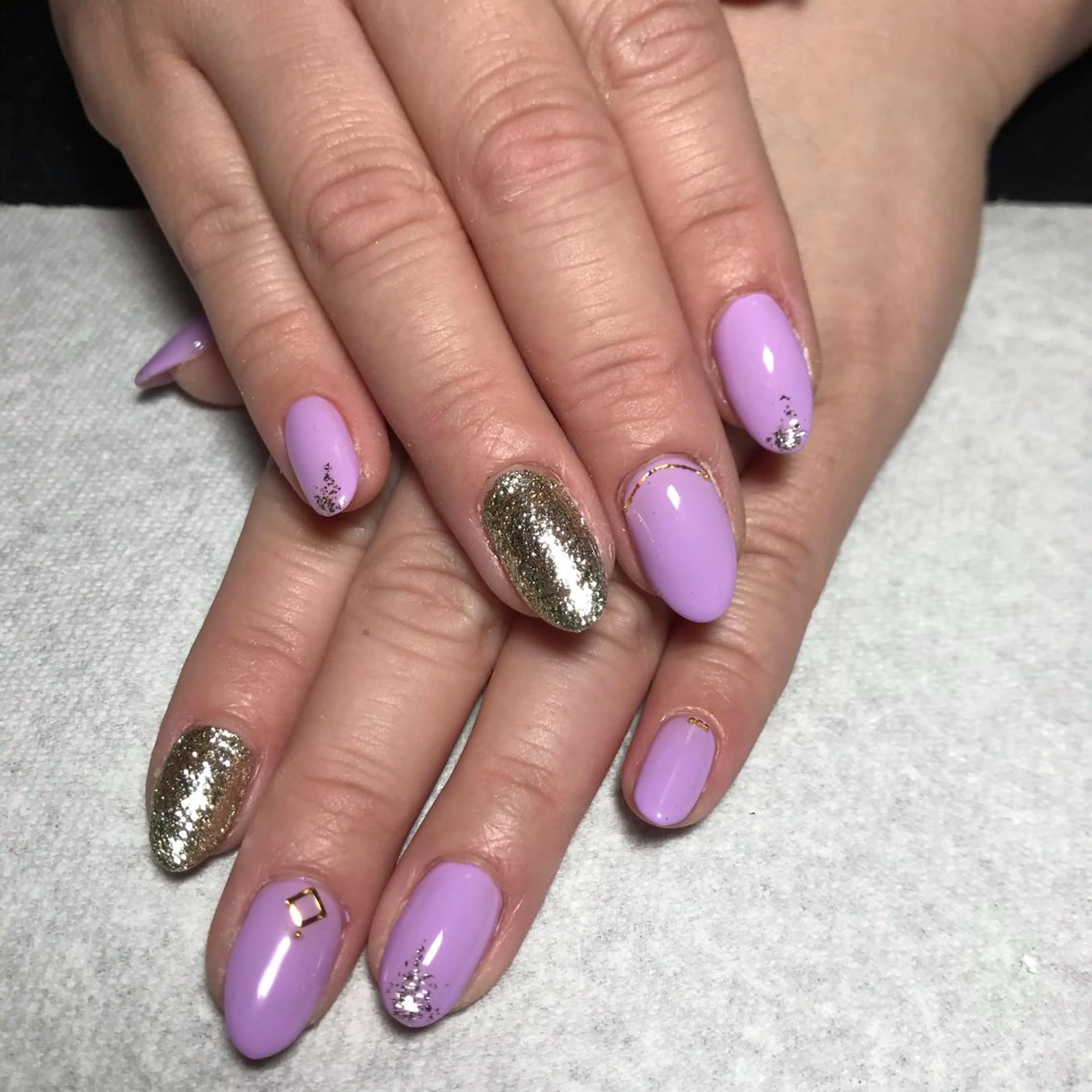 ネイル ECLAT エクラ所属・寺山 千鶴のネイルデザイン