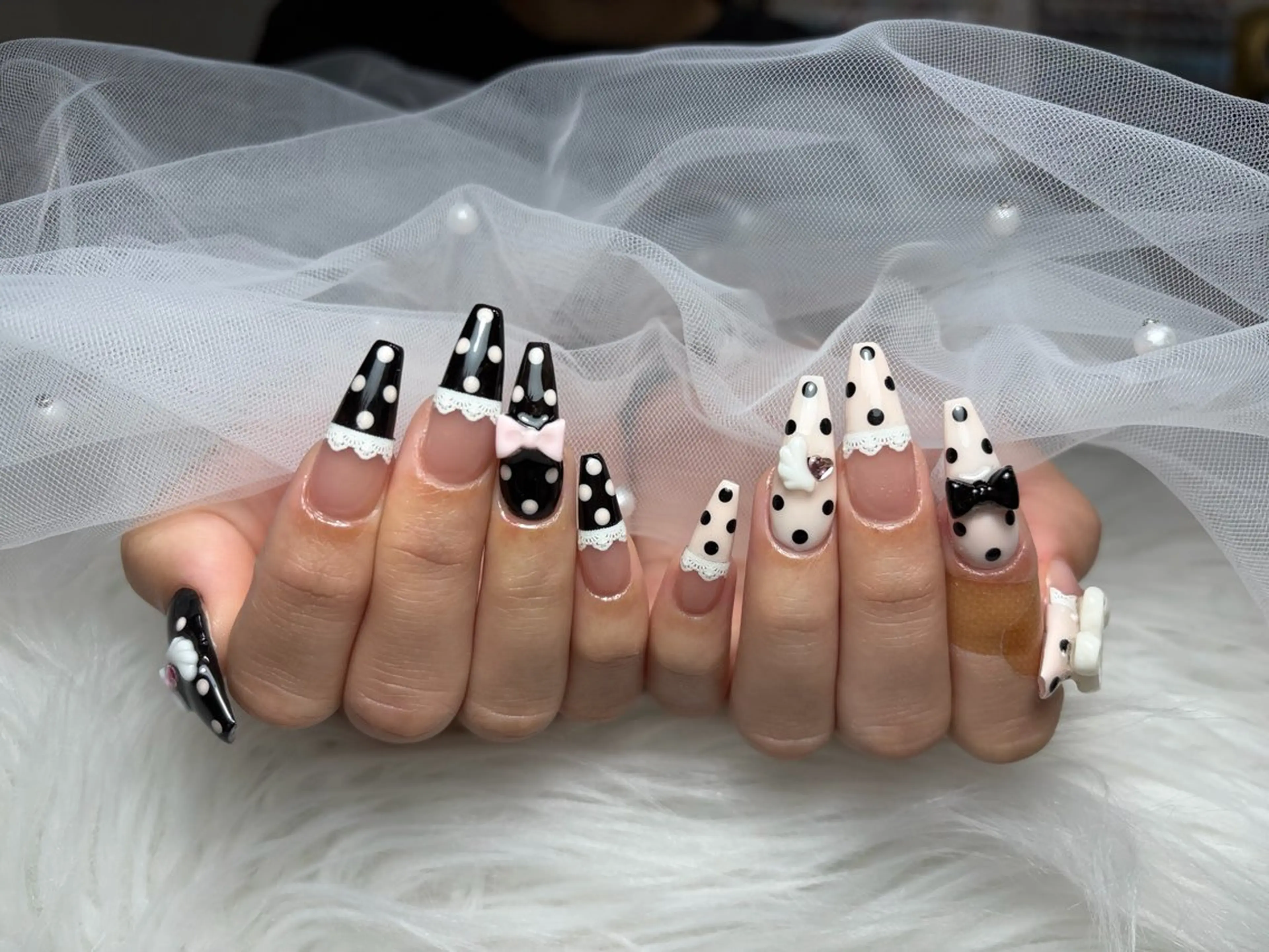 ネイル アートネイル 長さ出し ジェルネイル 韓国ネイル マグネットネイル ハンドネイル Cloudy Chan Nailのネイルデザイン