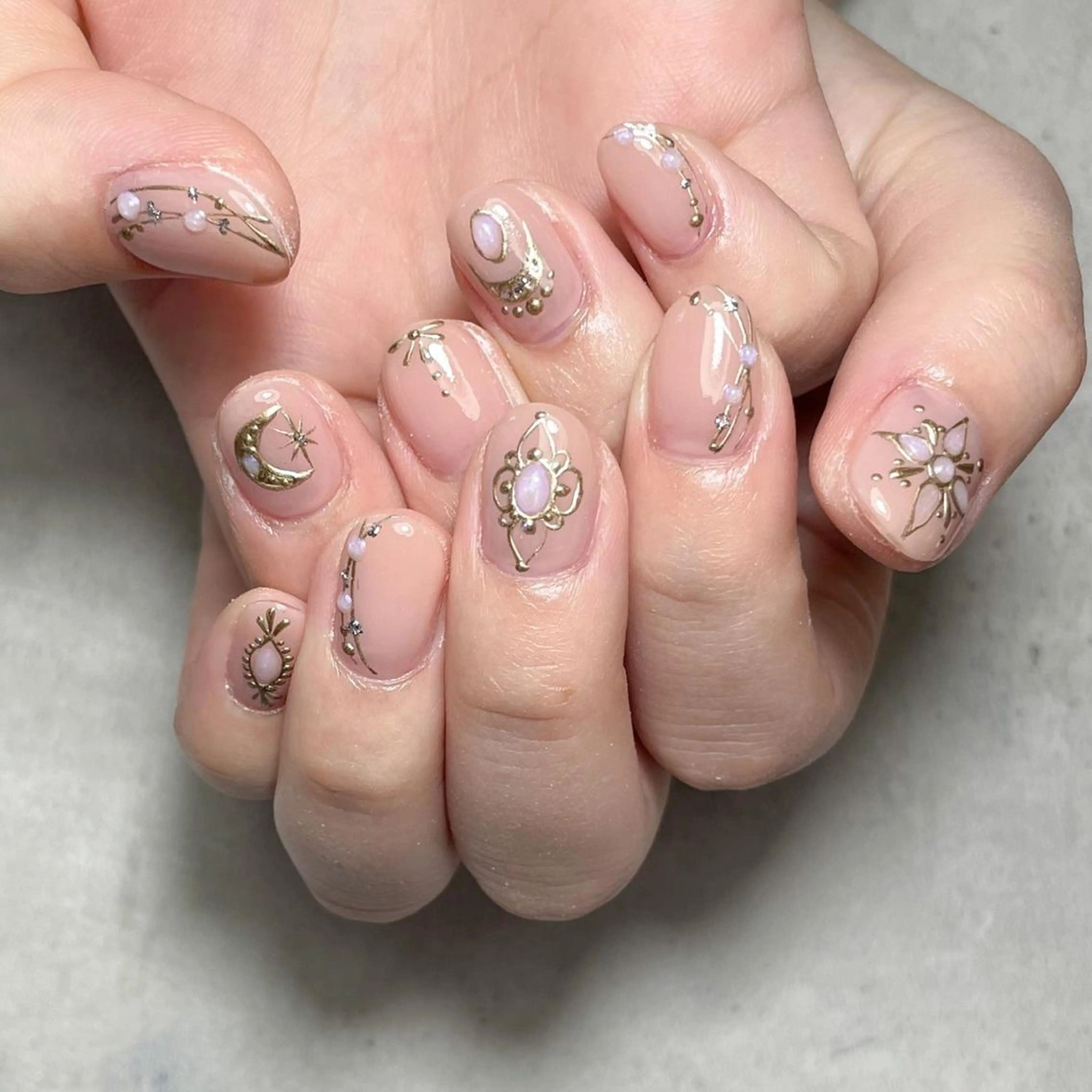ネイル ハンドネイル FIORITURA aiのネイルデザイン