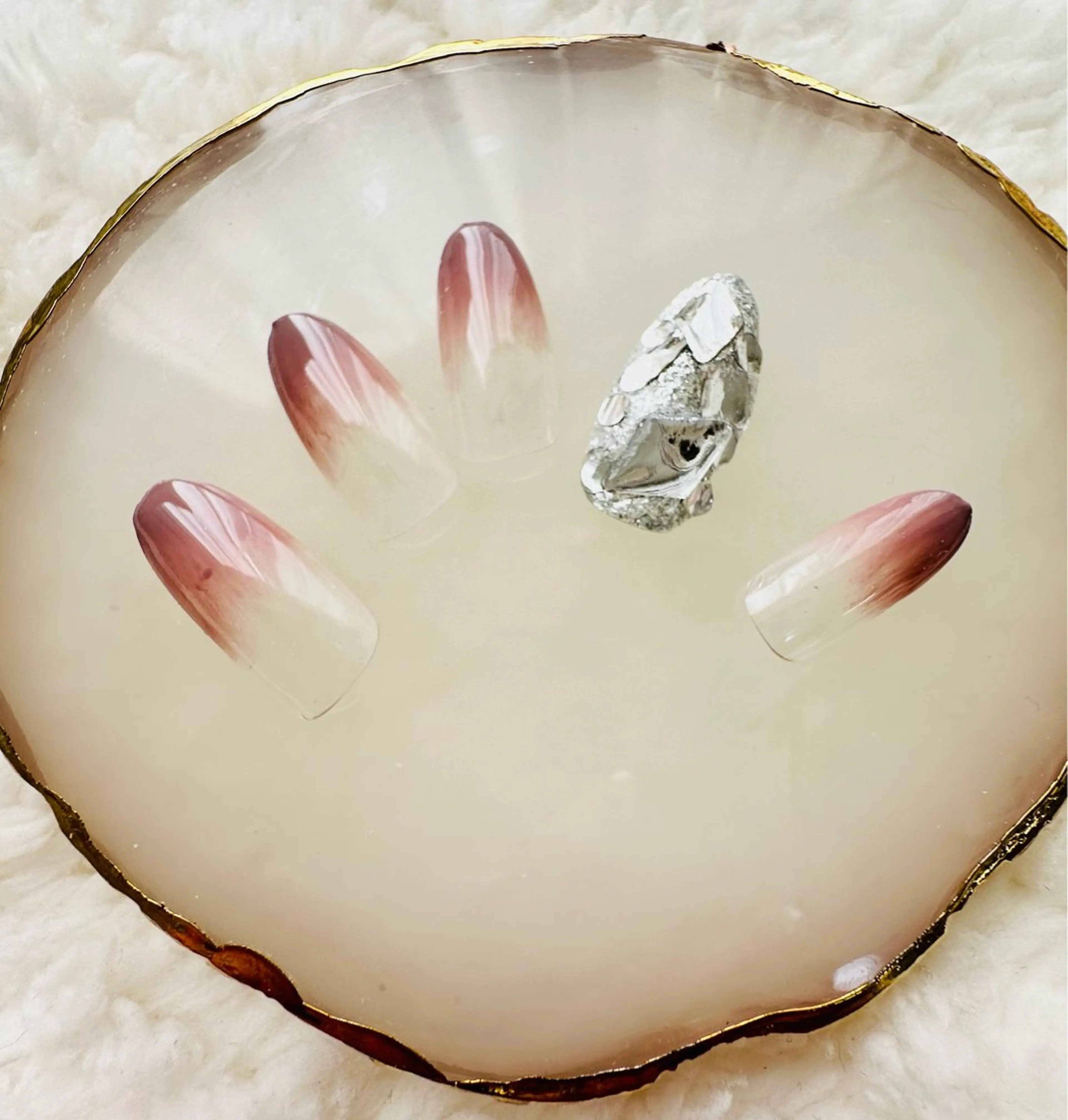 ネイル 冬ネイル クリスマス ニュアンスネイル🌈 MYU Nailsのネイルデザイン