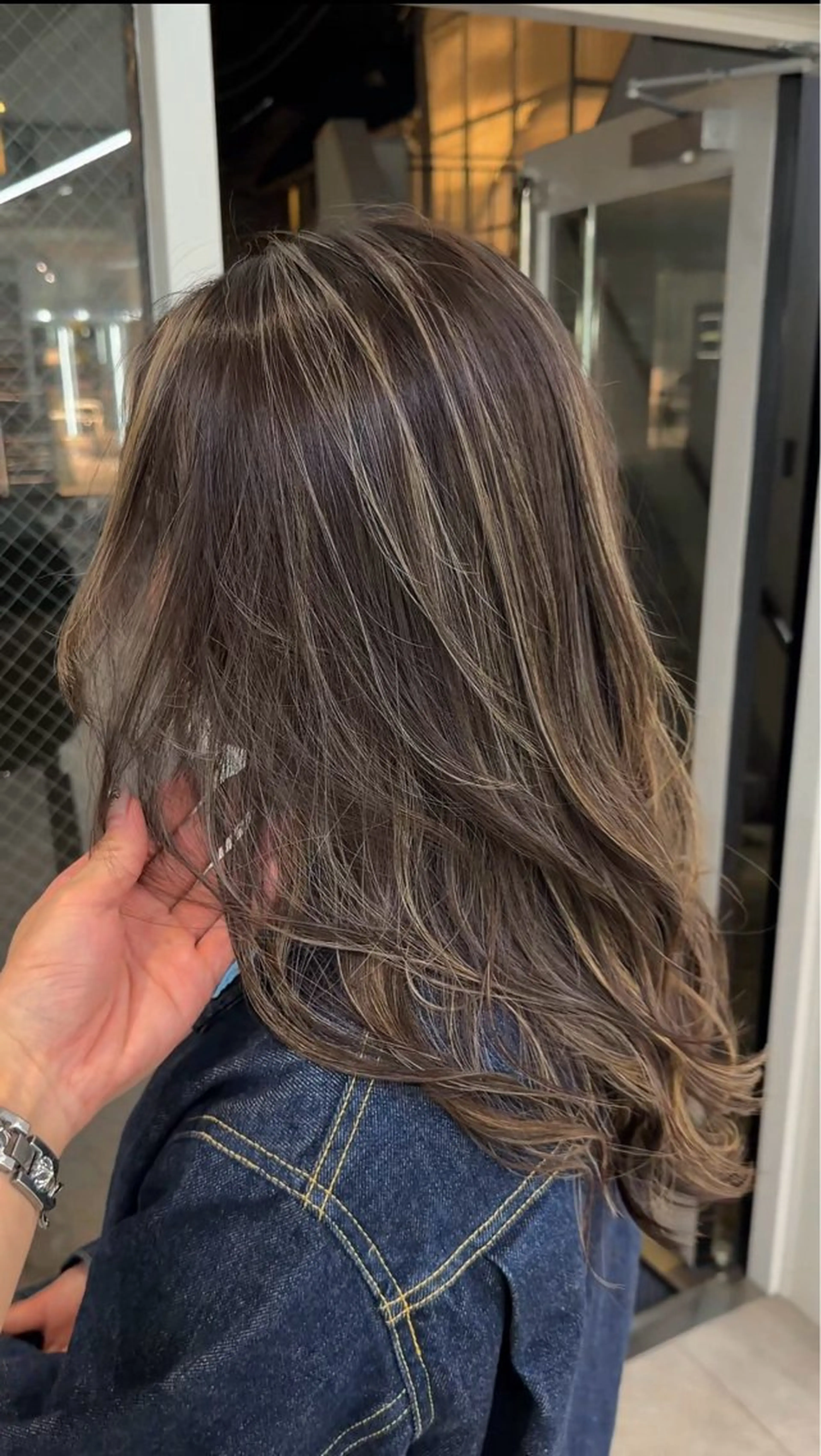 ロング カラー ベージュカラー ハイライトカラー ハイライト カット ヘアカラー トリートメント 表参道/ハイライト バレイヤージュのヘアスタイル