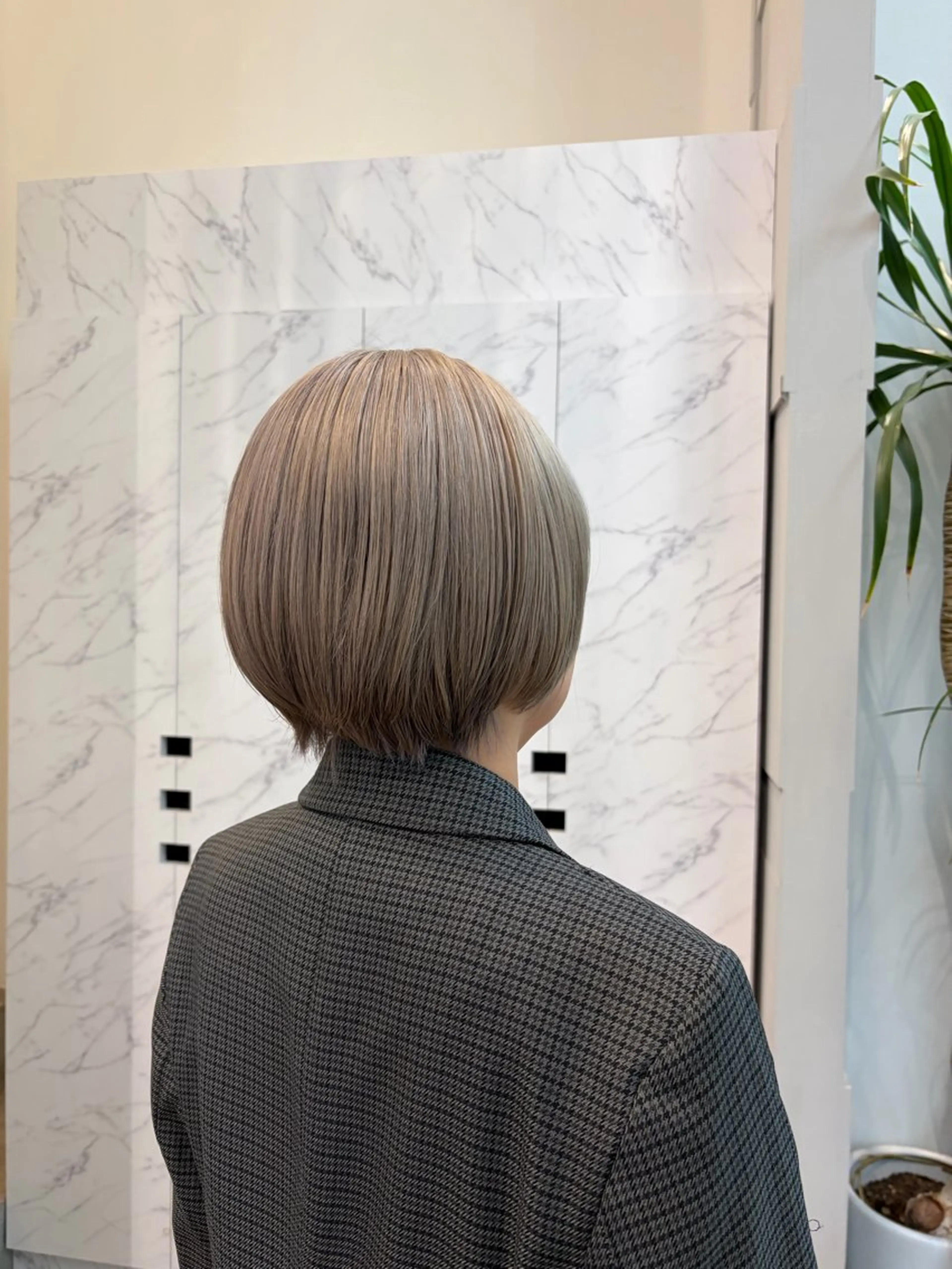 ショート mio / ショートカットモデルのヘアスタイル