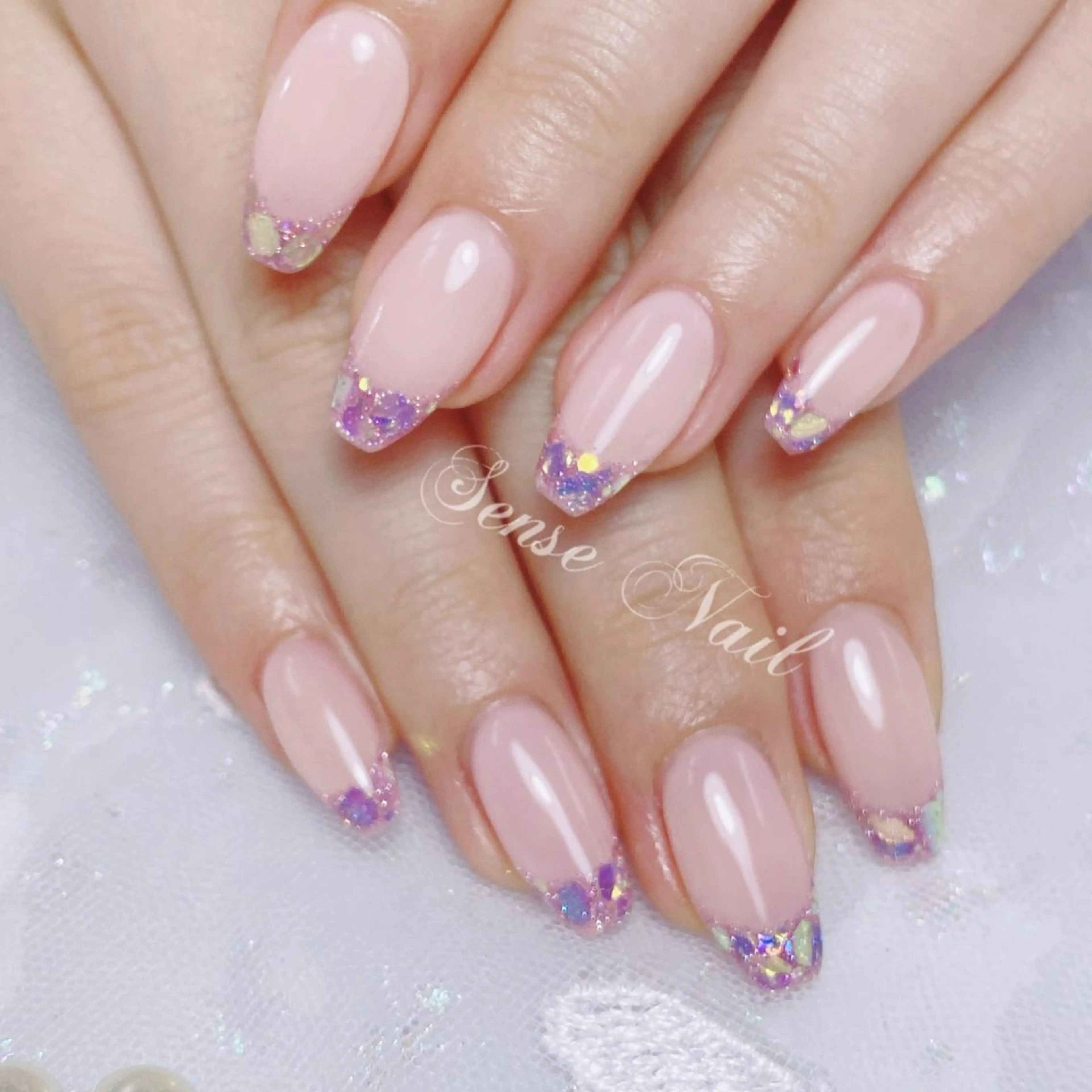 ネイル Queening 🦋のネイルデザイン