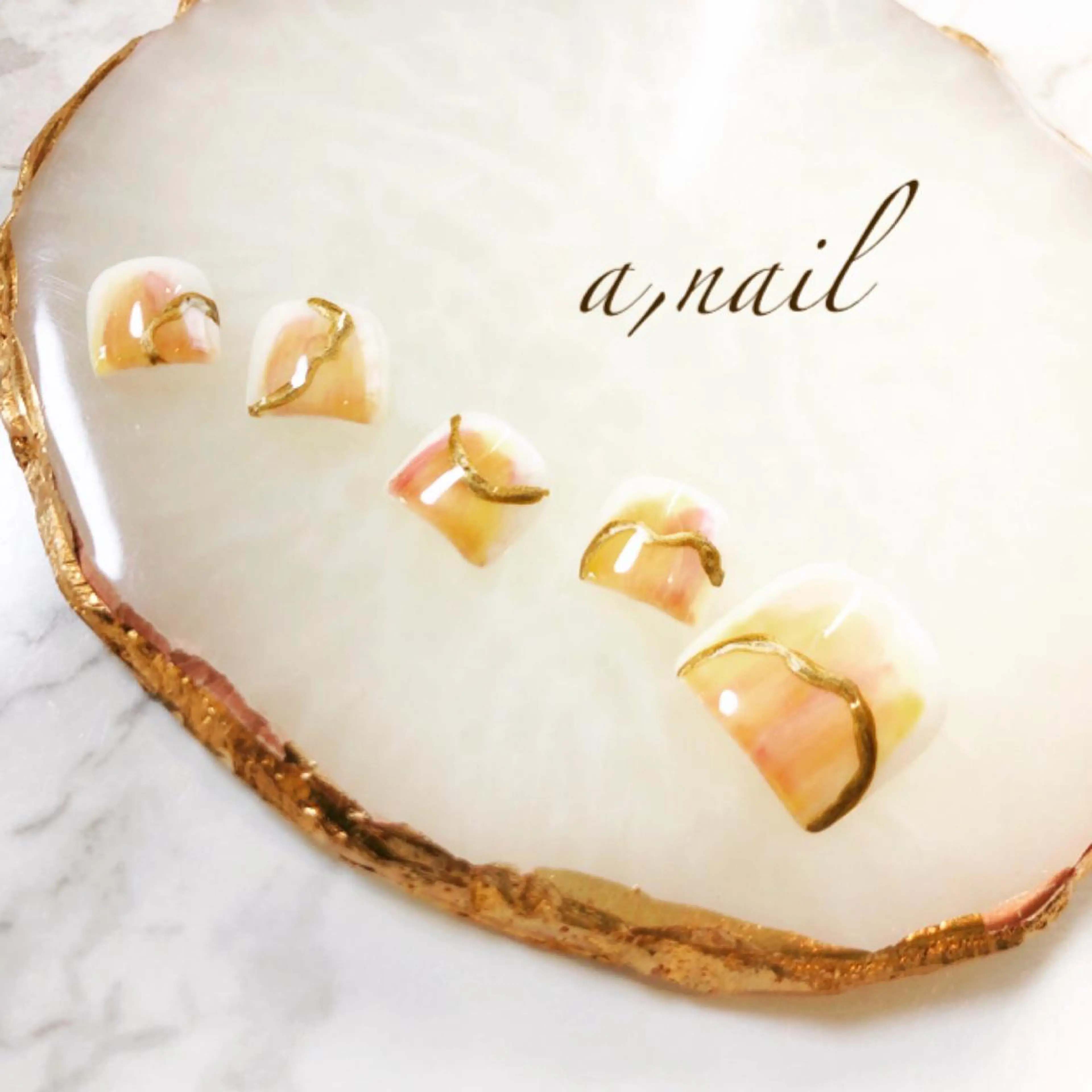 ネイル フットネイル ジェルネイル グラデーション ラメ(グリッター) ラメグラデーション フットネイル ネイルサロン エーネイルのネイルデザイン