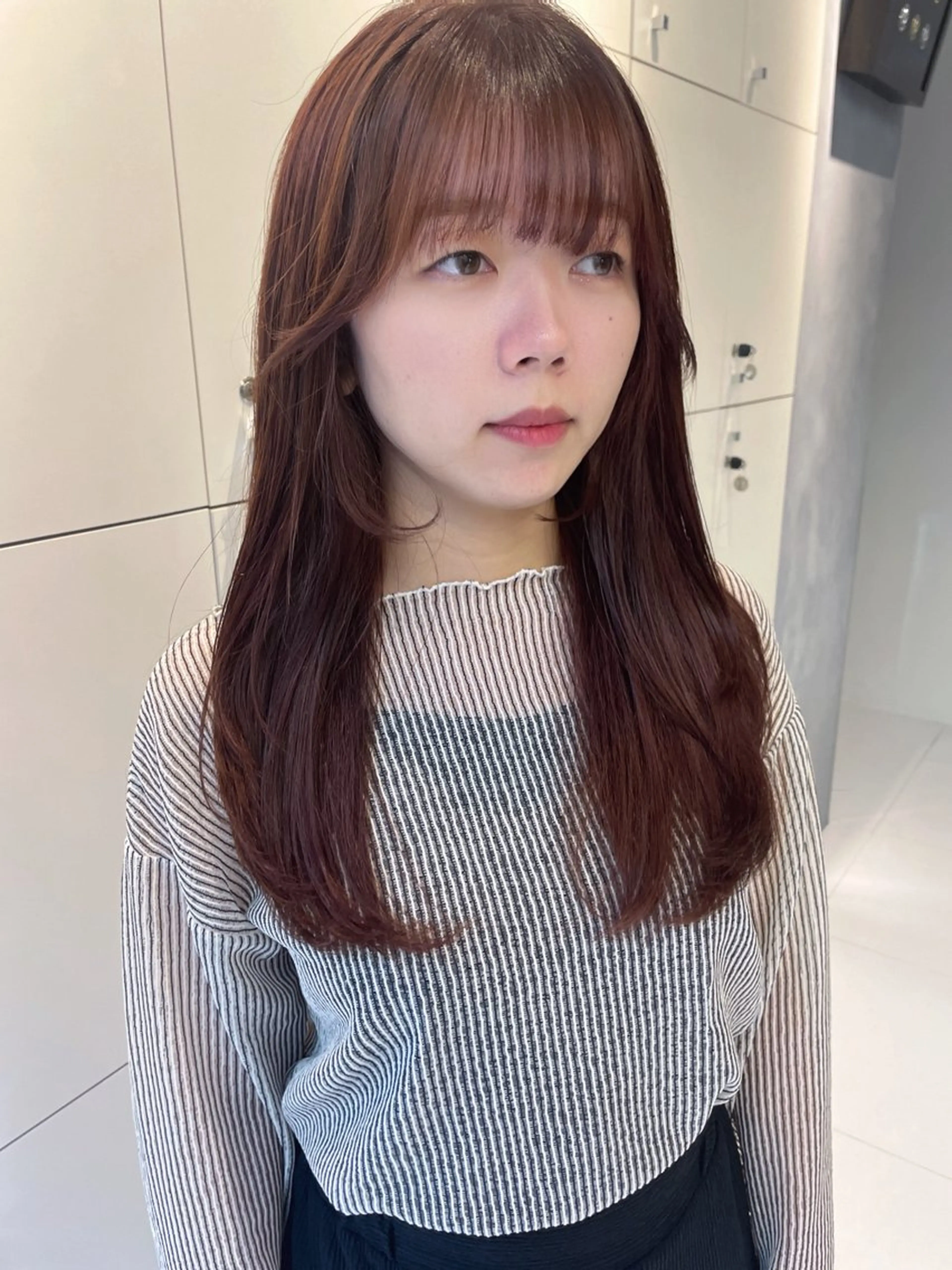 ロング レイヤーカット 小顔カット 保野加/トレンドボブ 透明感爆発カラーのヘアスタイル