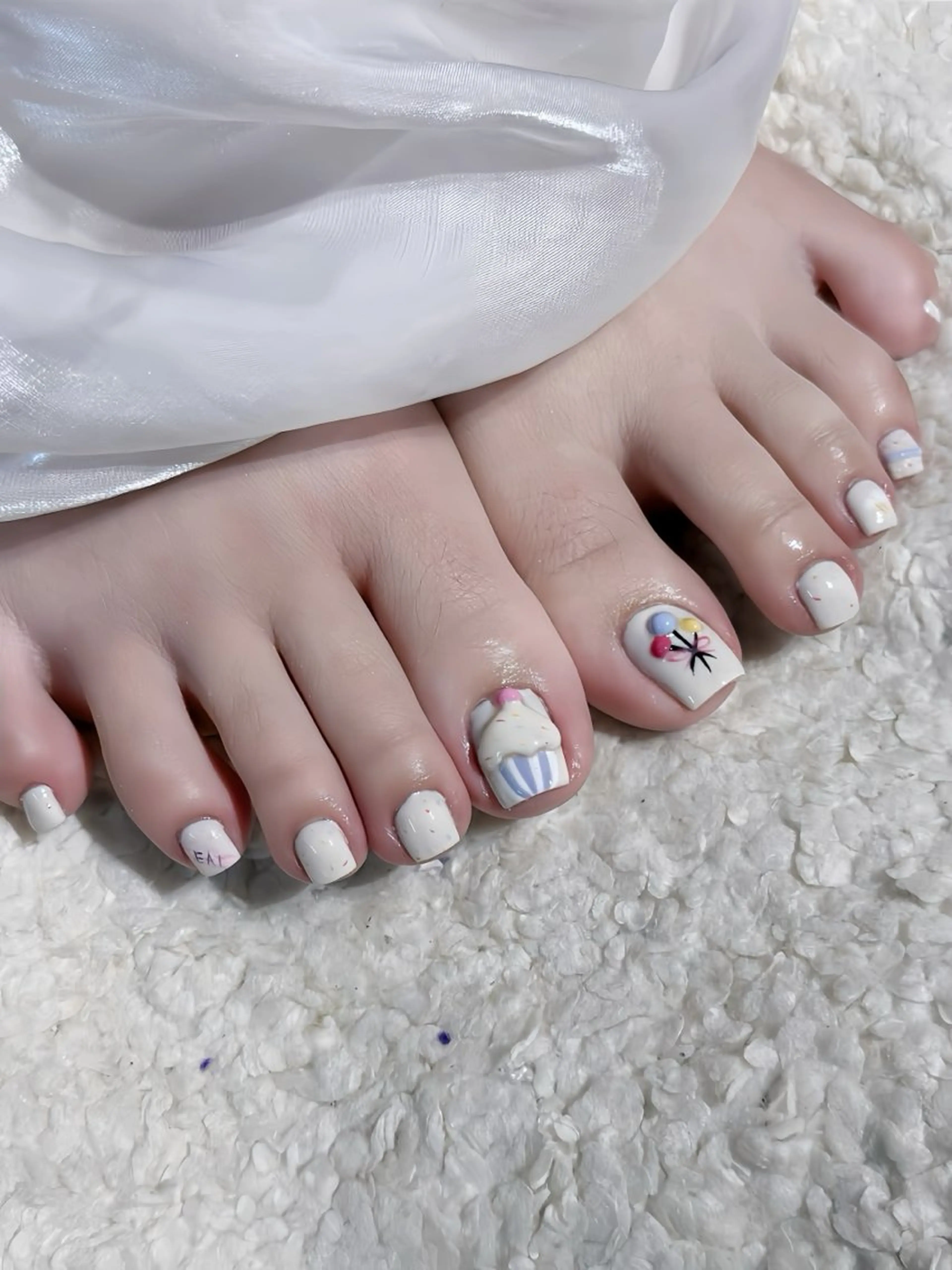 ネイル アートネイル チークネイル ジェルネイル ロングネイル マグネットネイル フットネイル Rin Nail 新大久保店のネイルデザイン