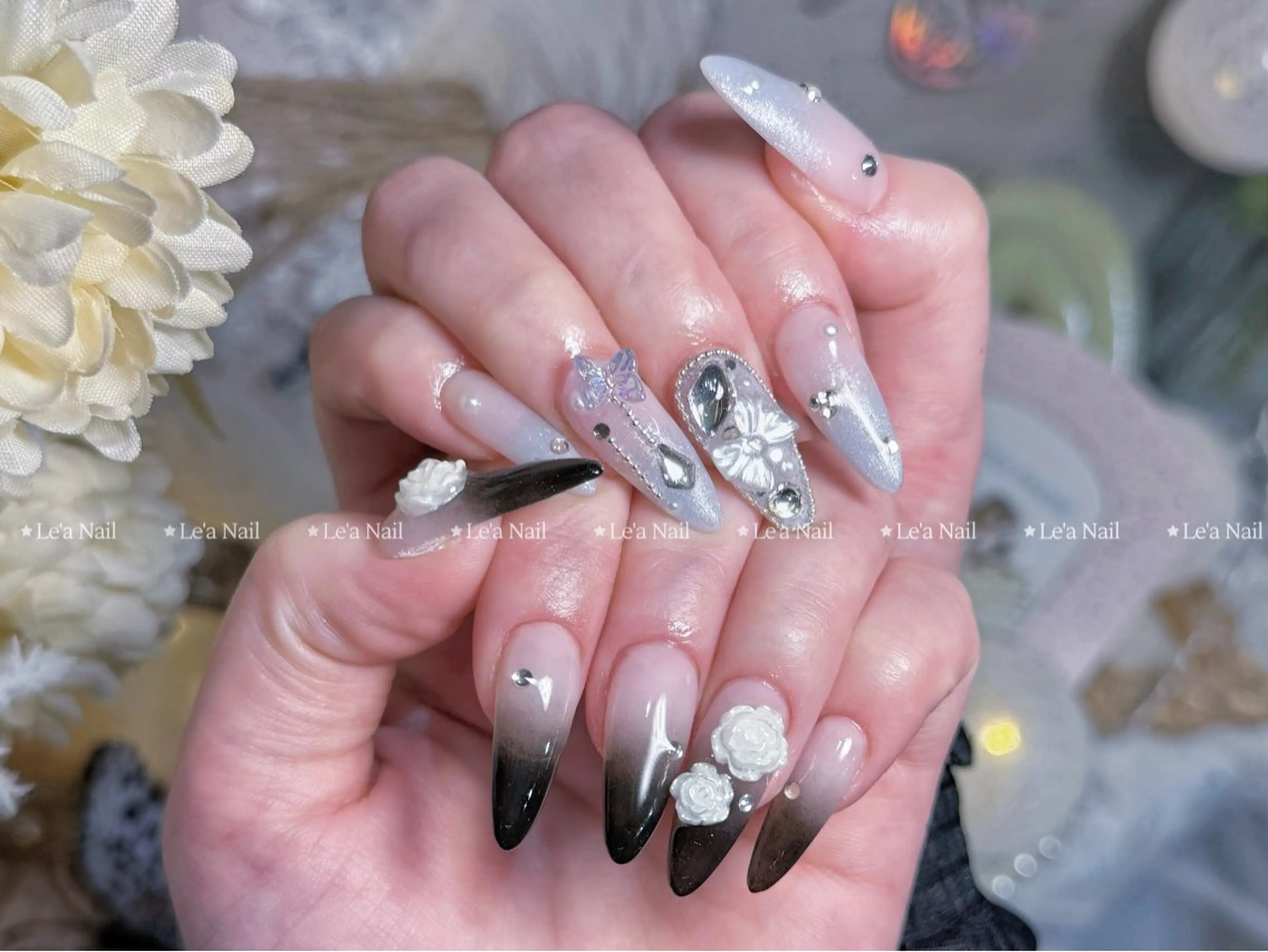 ネイル フラッシュネイル フットネイル ジェルネイル グラデーション 韓国ネイル ハンドネイル フットネイル ハンドケア Luxe Nail Salonのネイルデザイン