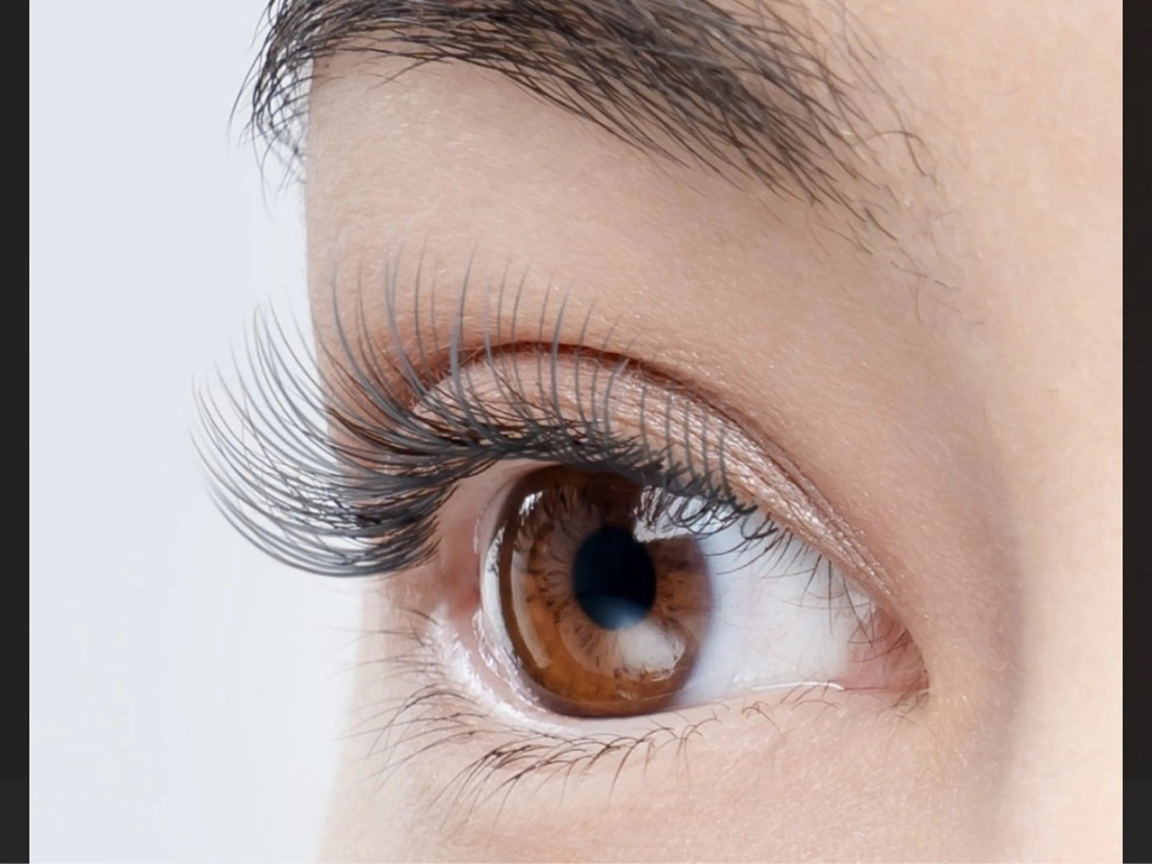 【オフ無料】❣️4月限定最高級フラットラッシュ100本(アイパック+コーディング込み)の写真