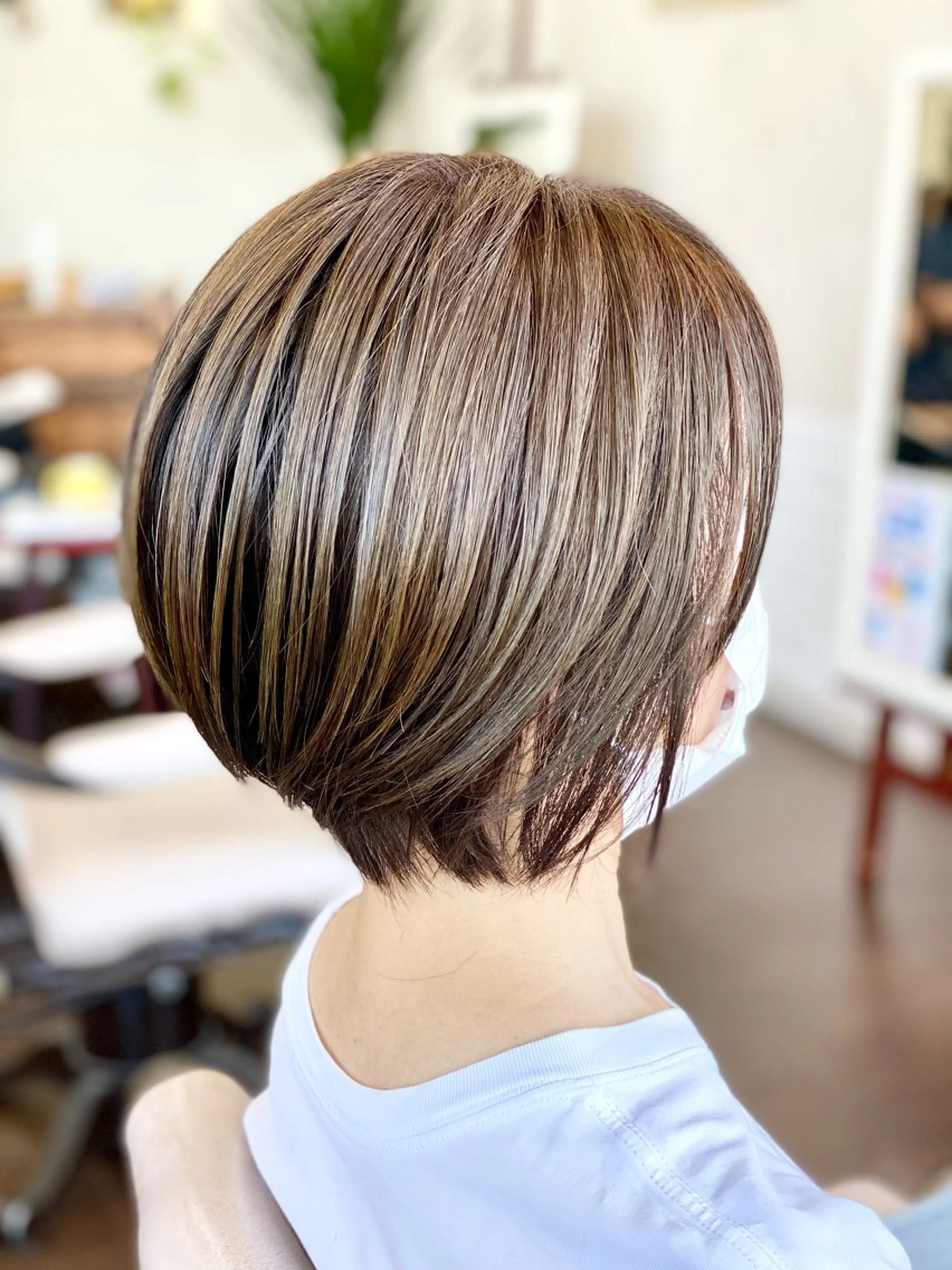 ショート カラー ing's・hair イングス・ヘアーのヘアスタイル
