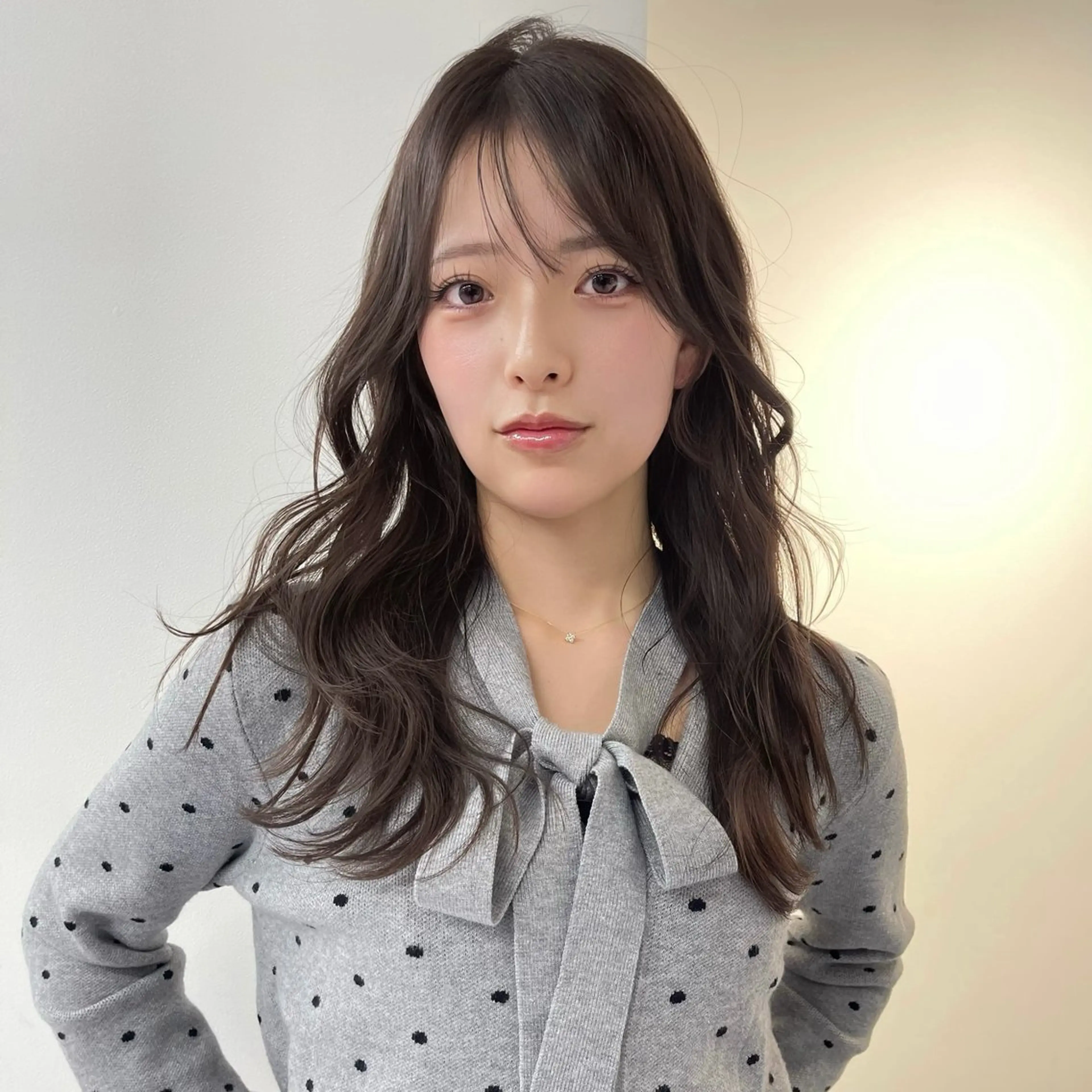 ロング カラー ベージュカラー ブリーチ ケアブリーチ デザインカラー ダブルカラー カット ヘアカラー TATSUブリーチ/ ミルクティーベージュのヘアスタイル