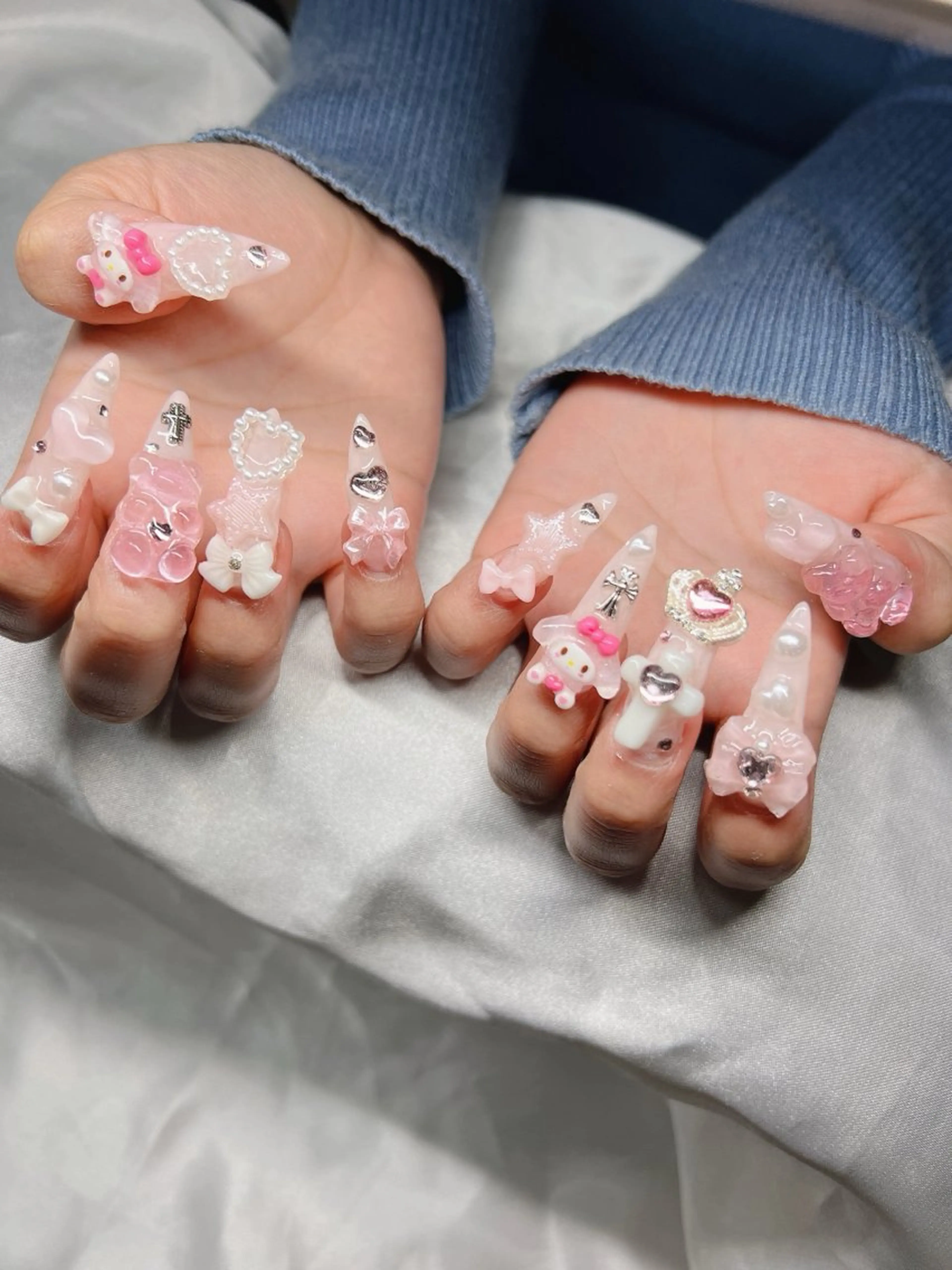 ネイル 長さ出し グラデーション 卒業式 キラキラネイル マグネットネイル Lee Nailsのネイルデザイン