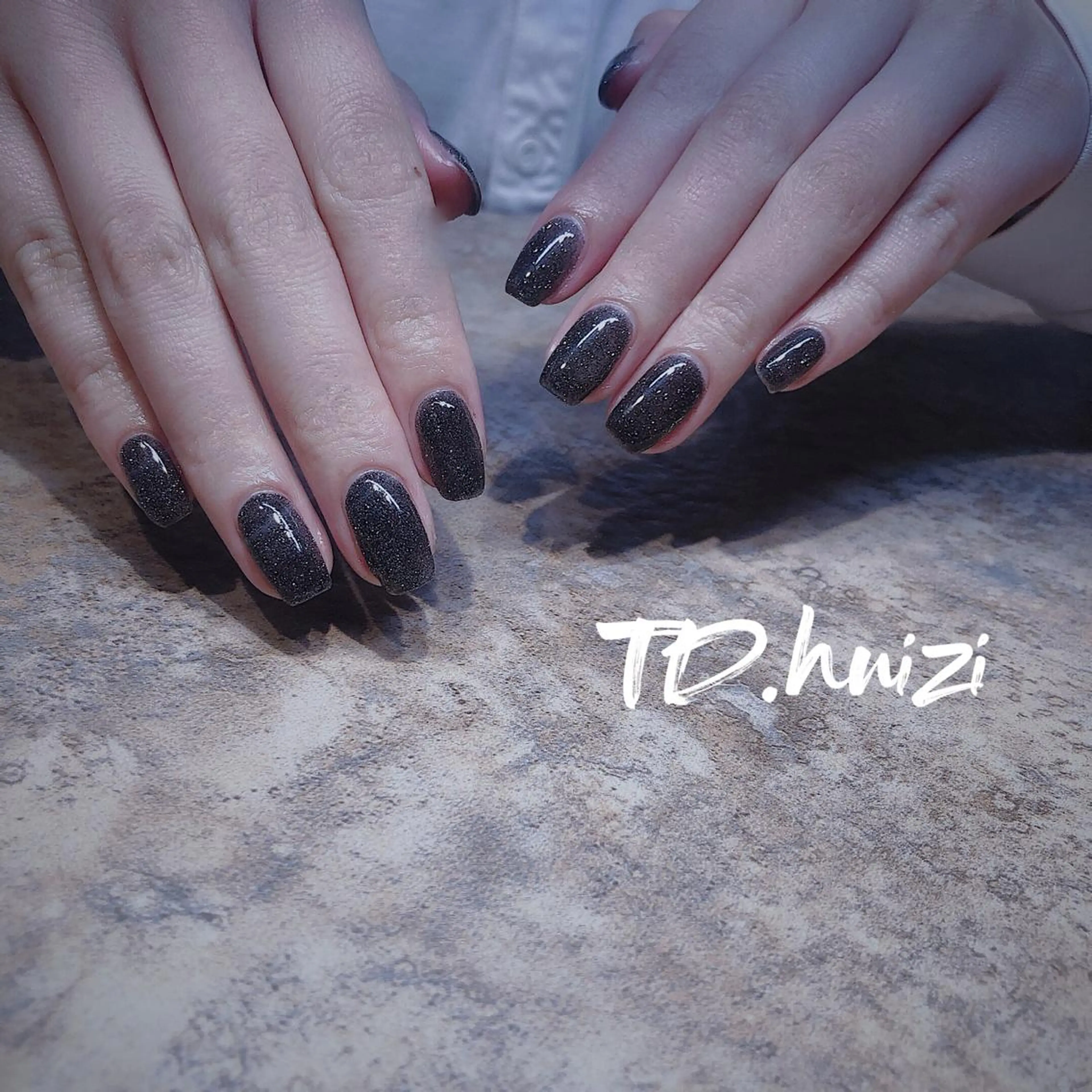 ミディアム めぐみのネイルサロン スタッフ練習のネイルデザイン