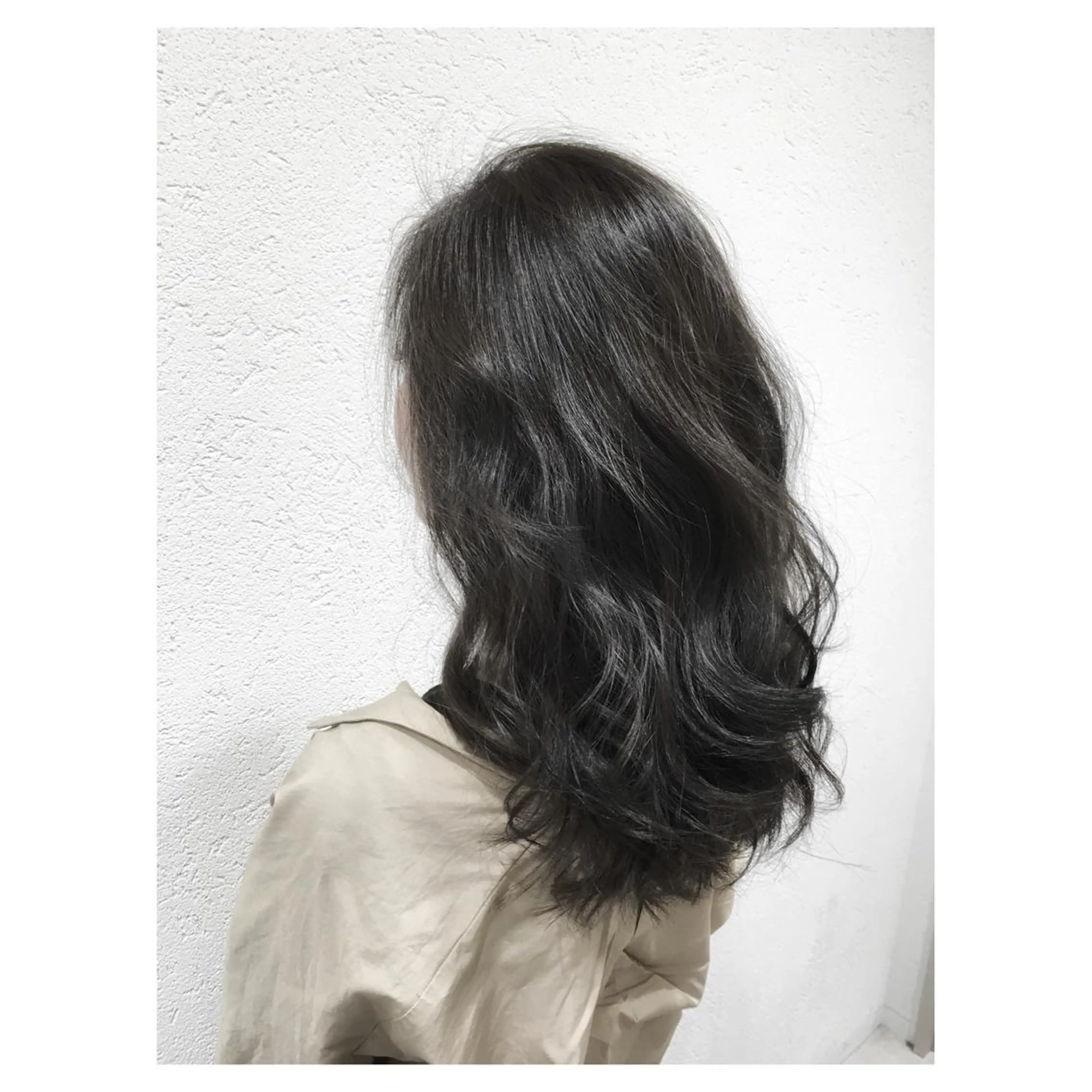 ロング カラー イルミナカラー biscohair 髪にドラマを。のヘアスタイル